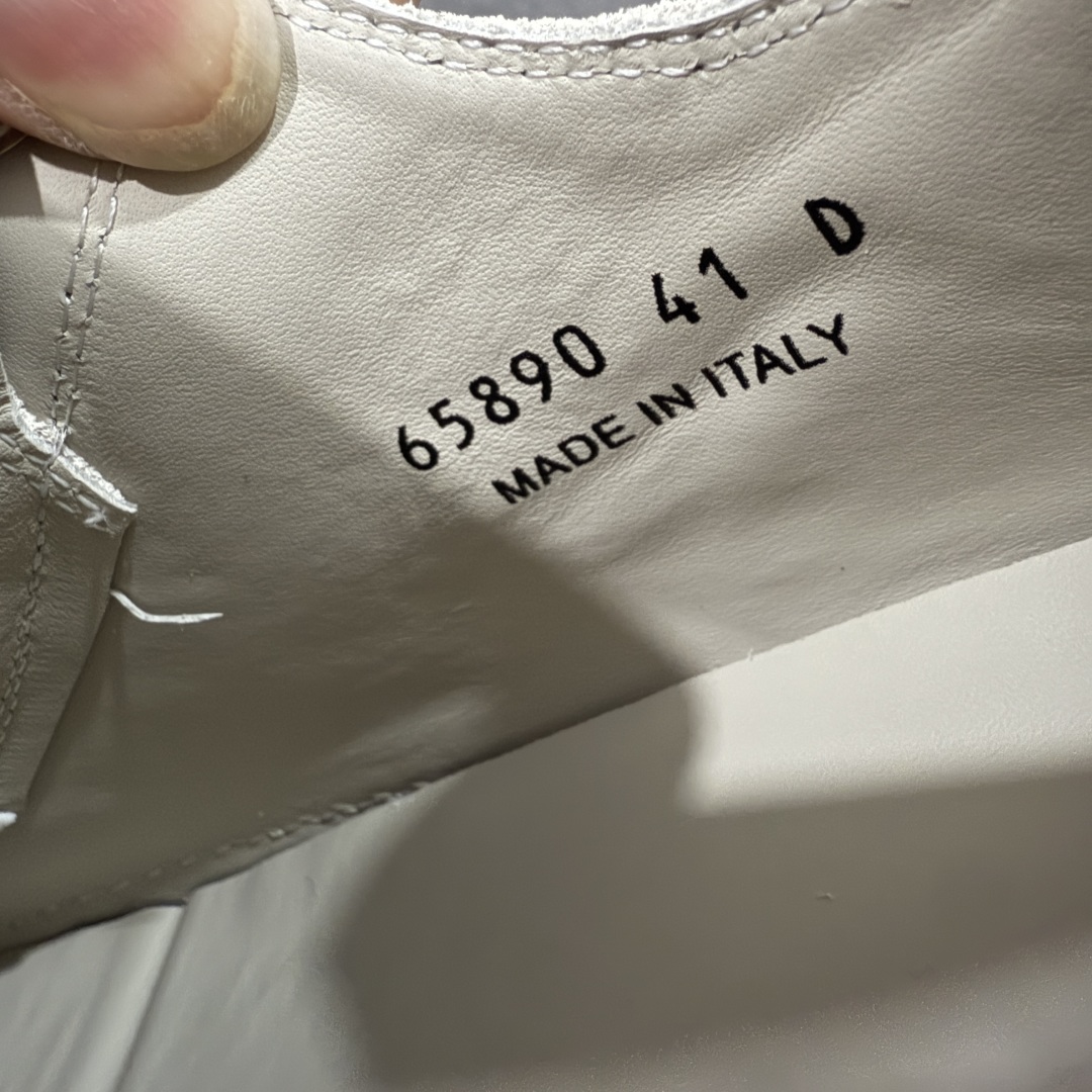 图片[8]-【莞产G版】Rickowens 瑞克 欧文斯 RO低帮麂皮粗绑带高街休闲板鞋 原鞋开发 独家私模大底 定制反绒牛皮 针车间距都是极致还原 一比一规格礼盒装 重达3斤以上 外加定制欧文斯保护盒 全套包装及配件 高端零售专供品质 区别市场货 纯手工打造 每一只都是独一无二 有手工质感的味道 进口小牛内里 牛皮鞋垫 手工车线 尺码：36 37 38 39 40 41 42 43 44 45 46-选品中心