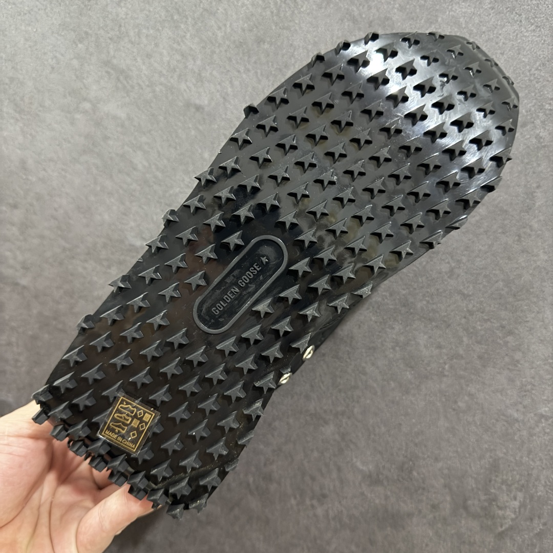 图片[9]-【PZ版本】意大利时装品牌GGDB/Golden Goose Marathon Trimmed sneakers 马拉松系列低帮华夫复古百搭休闲运动慢跑鞋 原装级别 男女鞋配置防尘包装物及配件 原楦原纸版数据开发版型 采用翻毛皮组合复合牛津布鞋面材质 中底嵌入打磨EVA缓震切片 外置防滑耐磨橡胶大底❗ 尺码： 36 37 38 39 40 41 42 43 44 45-选品中心