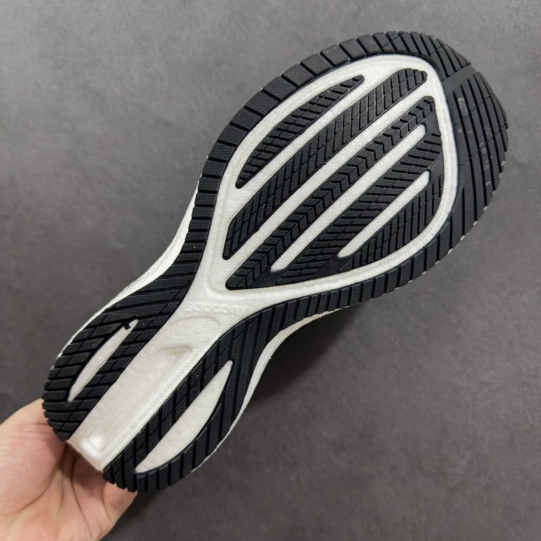 Saucony Triumph 胜利 21 马拉松轻量缓震减震防滑耐磨 低帮跑步鞋