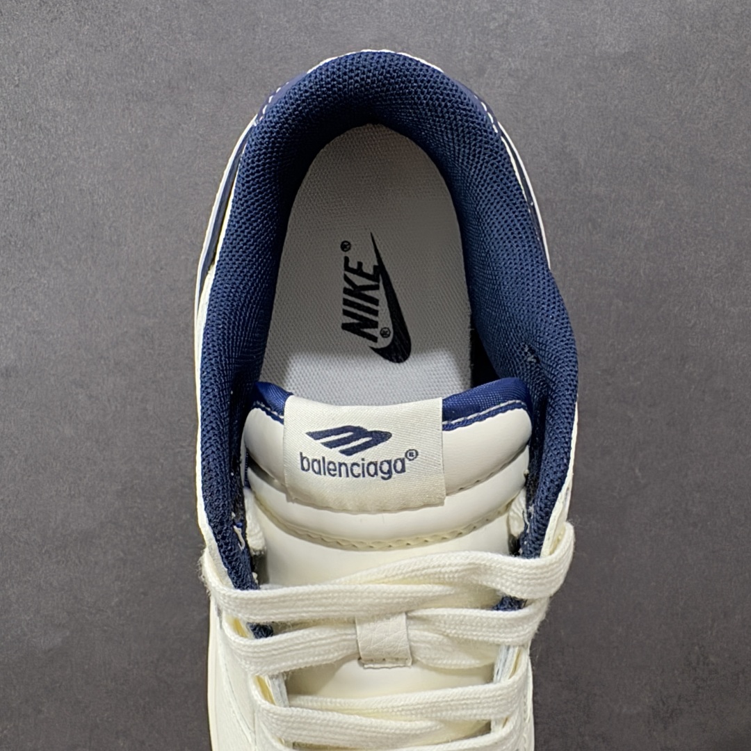 定制版Nike SB Dunk Low “巴黎世家联名---奶白蓝双色底” 高端定制 低帮休闲板鞋 XD1588-232