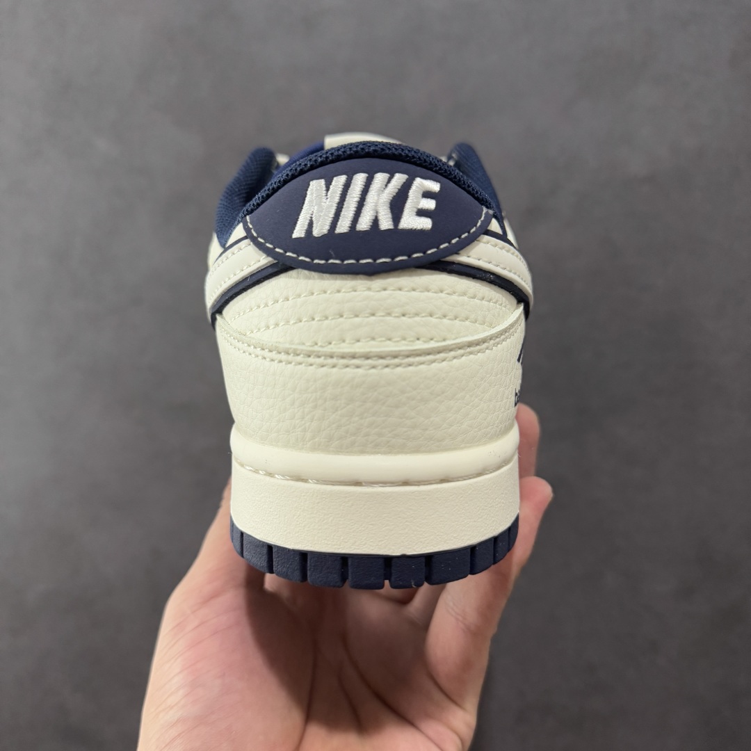 定制版Nike SB Dunk Low “巴黎世家联名---奶白蓝双色底” 高端定制 低帮休闲板鞋 XD1588-232