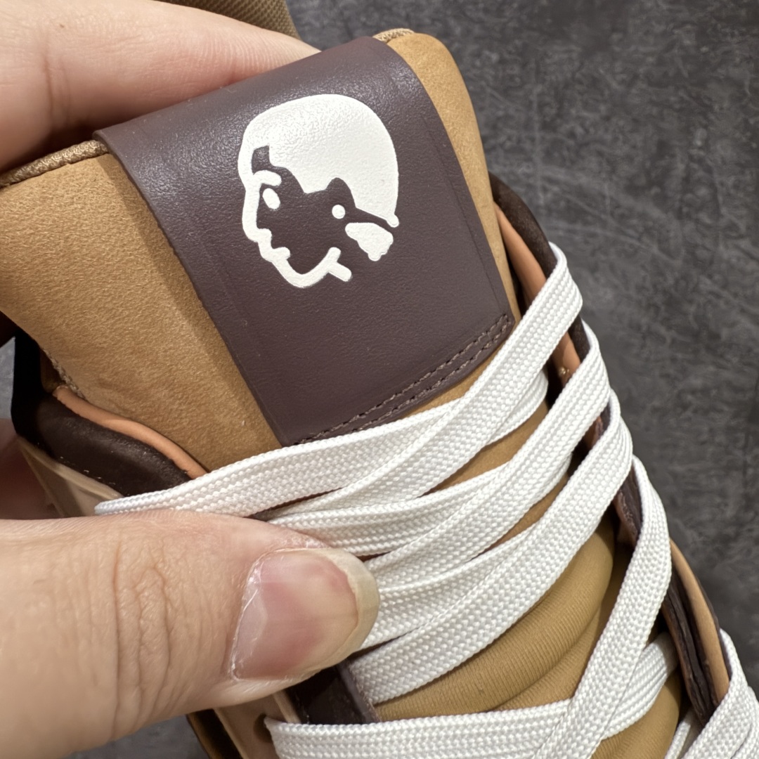 图片[6]-【专柜版/海淘代购版】 现货当天可取 LV Trainer系列高奢运动鞋 x Nigo 棕色棋盘格 新款芯片顶级 潮人必备单品 同步ZP官网空胶工艺 鞋舌、挂饰均镶嵌NFC芯片感应装置 正确胶片断点式设计 中底正确还原原版油印字母比例 1：1原楦格板、楦头、刀磨全新升级！ 独家订制顶级压纹麂皮 原版开模TPU大底 质感原版一致 垫脚聚米微料加透气英伦网布 披靡市场任何版本！细节完美呈现！ 代购指定版本 全新升级最新双盒包装 扫码秒进官网！ 全套包装配件同比原版 尺码： 38-46-选品中心