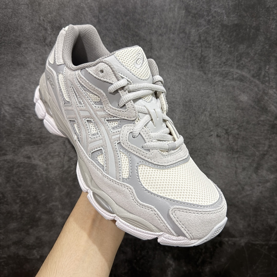 图片[3]-【总裁版本】顶级 Asics GEL-NYC系列 灰白 亚瑟士运动休闲透气专业跑鞋 行业领头版本 出货即巅峰 原鞋购入开发 原材料 原数据打造 完美版型 超完美做工 细节一步到位 原版对比无任何差别 #鞋面采用反绒皮与网布拼接 透气舒适兼具休闲时尚 结合简明的配色 展现品牌的传承及引领复古流行的主题 虎爪造型的LOGO  #鞋身稳定包裹系统 支撑鞋身 经典宽大鞋型配备防偏移设计提升包裹性 穿着舒适鞋面透气孔设计 提供透气性   尺码：36 37 37.5 38 39 40 40.5 41.5 42 42.5 43.5 44 44.5 45 46 47-选品中心