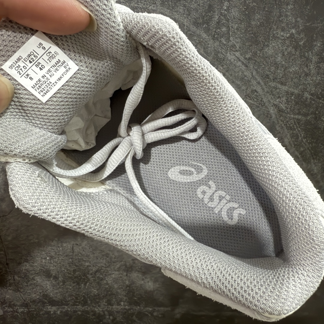 图片[7]-【总裁版本】顶级 Asics GEL-NYC系列 灰白 亚瑟士运动休闲透气专业跑鞋 行业领头版本 出货即巅峰 原鞋购入开发 原材料 原数据打造 完美版型 超完美做工 细节一步到位 原版对比无任何差别 #鞋面采用反绒皮与网布拼接 透气舒适兼具休闲时尚 结合简明的配色 展现品牌的传承及引领复古流行的主题 虎爪造型的LOGO  #鞋身稳定包裹系统 支撑鞋身 经典宽大鞋型配备防偏移设计提升包裹性 穿着舒适鞋面透气孔设计 提供透气性   尺码：36 37 37.5 38 39 40 40.5 41.5 42 42.5 43.5 44 44.5 45 46 47-选品中心