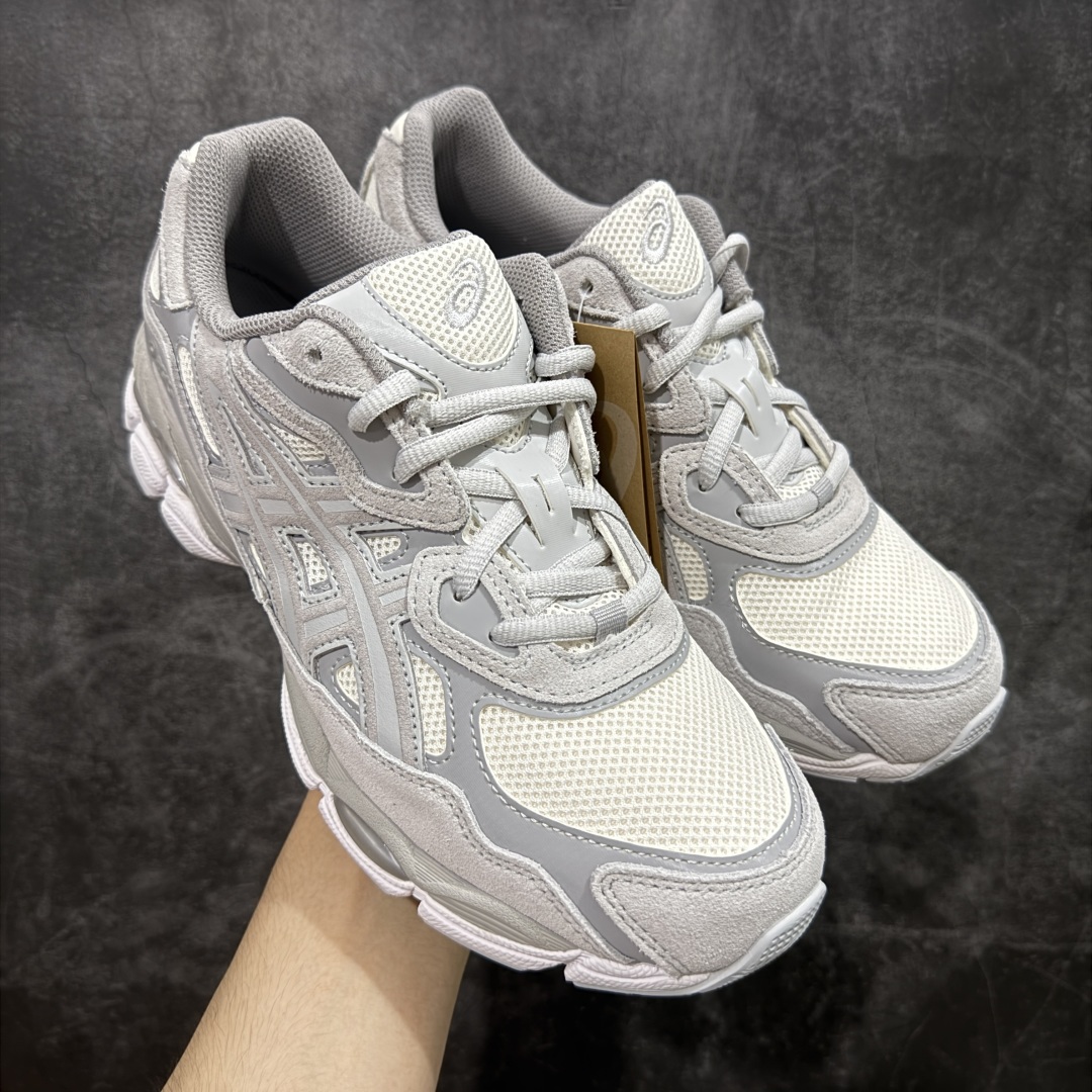 【总裁版本】顶级 Asics GEL-NYC系列 灰白 亚瑟士运动休闲透气专业跑鞋 行业领头版本 出货即巅峰 原鞋购入开发 原材料 原数据打造 完美版型 超完美做工 细节一步到位 原版对比无任何差别 #鞋面采用反绒皮与网布拼接 透气舒适兼具休闲时尚 结合简明的配色 展现品牌的传承及引领复古流行的主题 虎爪造型的LOGO  #鞋身稳定包裹系统 支撑鞋身 经典宽大鞋型配备防偏移设计提升包裹性 穿着舒适鞋面透气孔设计 提供透气性   尺码：36 37 37.5 38 39 40 40.5 41.5 42 42.5 43.5 44 44.5 45 46 47-选品中心