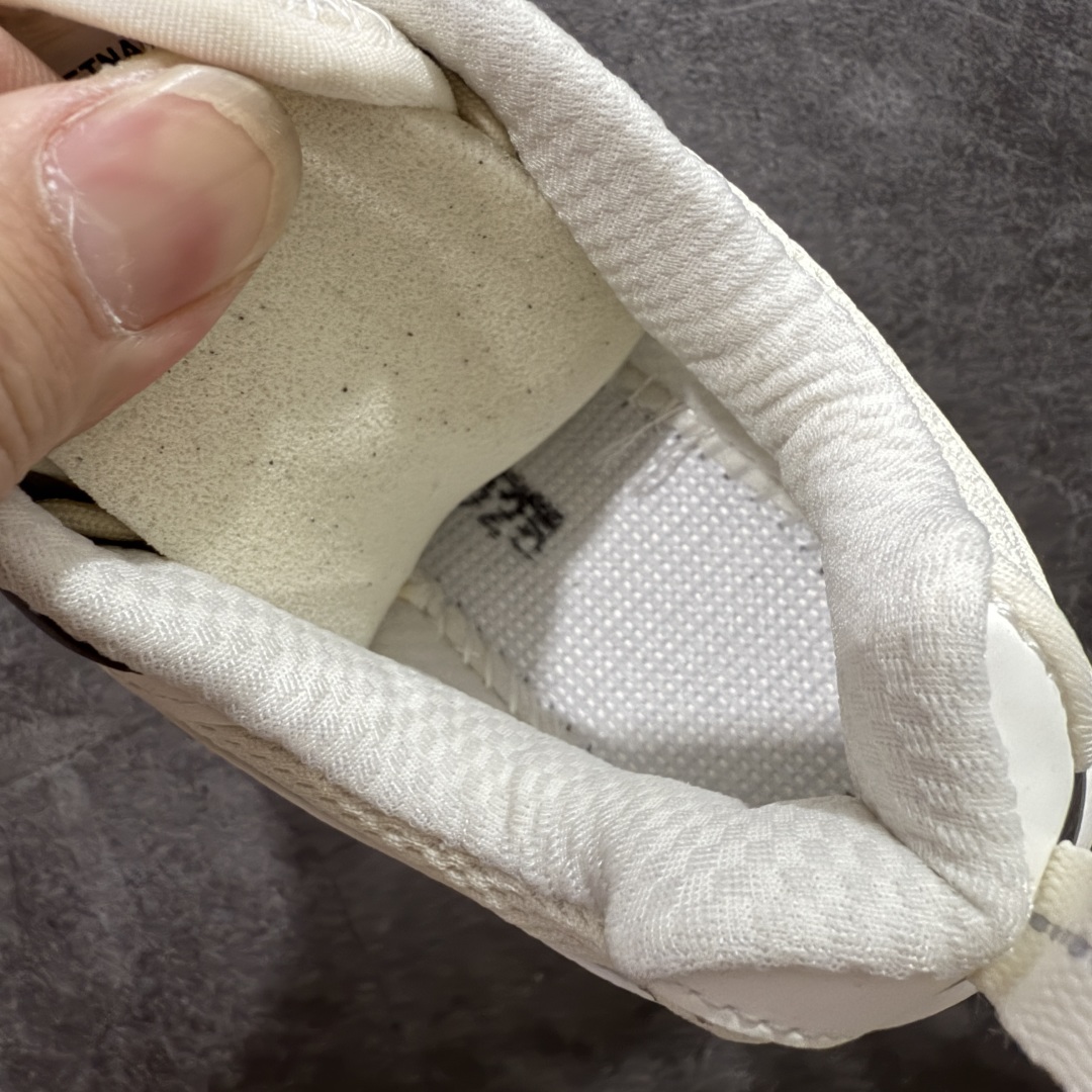 图片[7]-【绿x版】 Salomon XT-6 Expanse Canvas 萨洛蒙复古潮流户外机能登山跑鞋 二代米绿色 478085 纯原外贸平台特供订单 市场最高版 区别市场货 耗时半年巨作 全套原纸板楦头开发 原厂特供网布配套加持 确保原汁原味 完美呈现版型 原档数据独家私模五层组合大底 男女鞋同步官方开发至46.5 原装Ortholite轻量化鞋垫 中底布带钢印编号 原厂TPU锁扣 进口港宝加持 后跟自然饱满 还原公司包裹性 鞋面以“锯齿”状的包裹系统呈现 在基色底之下加入了各种色点缀 将公司的最新技术和时尚前卫的造型融入耐用的长跑款式中 鞋面由 TPU 薄膜制成 并焊接在高耐磨网眼上 使其既时尚又坚固 由 ACS底盘支撑 可增强稳定性和支撑力 以及由橡胶凸耳 Contragrip外底覆盖的 EVA 缓冲中底 旨在应对崎岖的地形 鞋舌上的彩色Salomon 标签、Quicklace 系统以及鞋头、鞋舌和鞋跟上的附加品牌使细节更加完美 让穿着者可以轻松驾驭户外与通勤下的任何运动生活场景 无缝鞋身户外随意纵横 颜值与脚感兼备 出街通勤 绝对非常吸睛 你值得拥有 尺码：36-46.5-选品中心