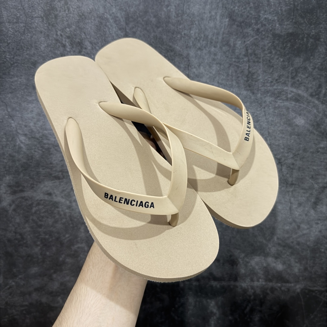  
【纯原】巴黎世家 TRACK SNEAKER RECY CLED 经典百搭简约人字拖 夏季家居沙滩街