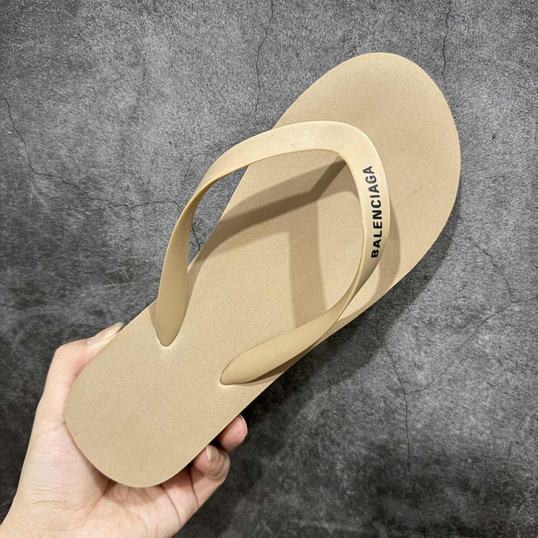  
【纯原】巴黎世家 TRACK SNEAKER RECY CLED 经典百搭简约人字拖 夏季家居沙滩街