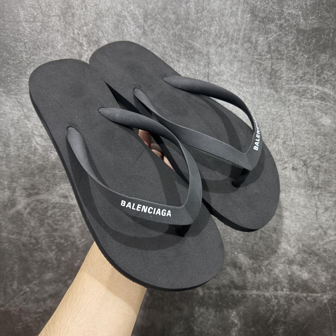  
【纯原】巴黎世家 TRACK SNEAKER RECY CLED 经典百搭简约人字拖 夏季家居沙滩街