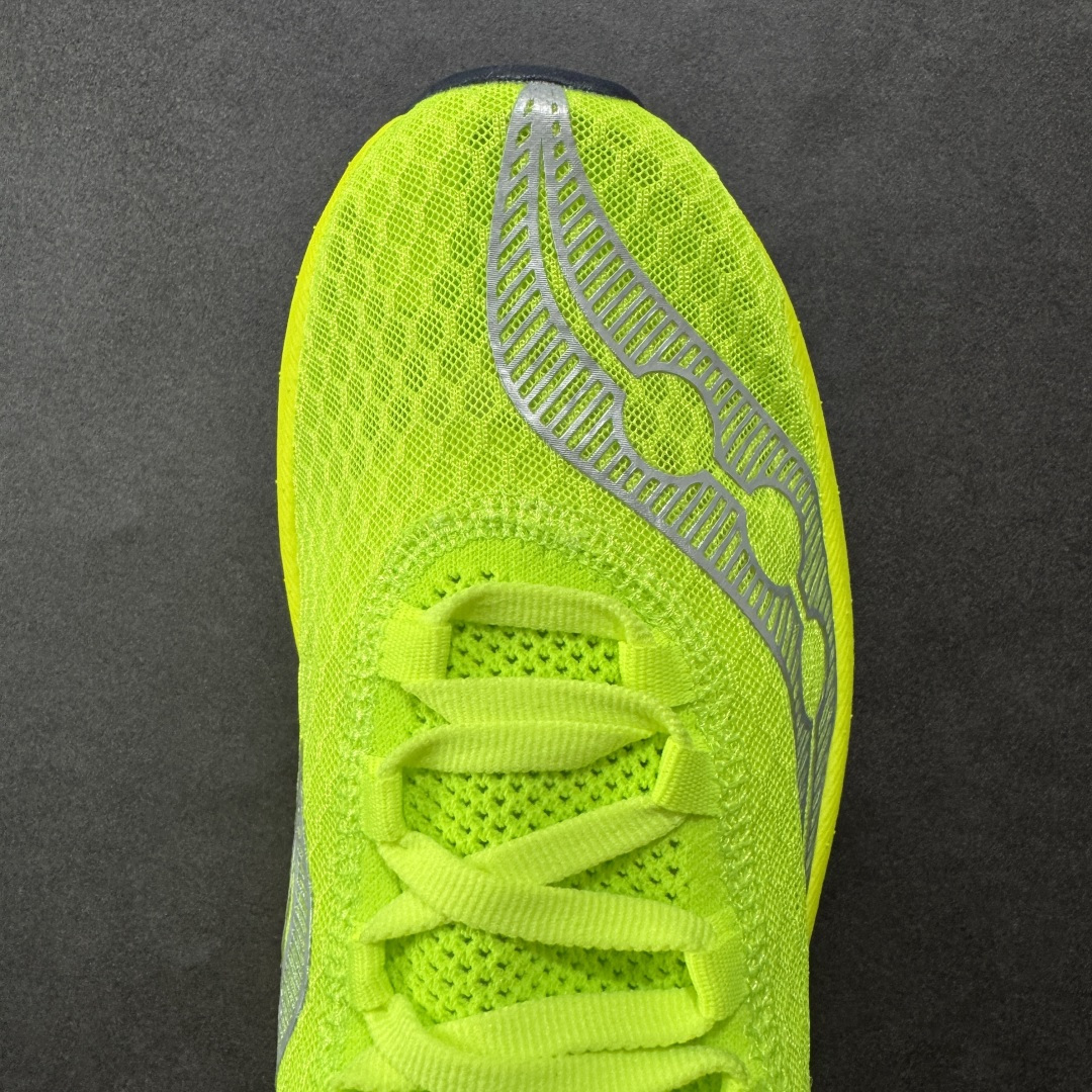 图片[8]-【LX纯原版】SAUCONY索康尼 ENDORPHIN PRO4 啡鹏系列 男女低帮缓震跑步鞋 注意区分市场公司级 品质细节有明显区别 索康尼推出的跑鞋是一款外观激进但脚感舒适的跑鞋 采用了全新的中底设计和鞋面工程 保留了软弹脚感和稳定支撑 适合进阶跑者和喜欢软弹脚感的跑者选择 尺码：36-46带半码-选品中心