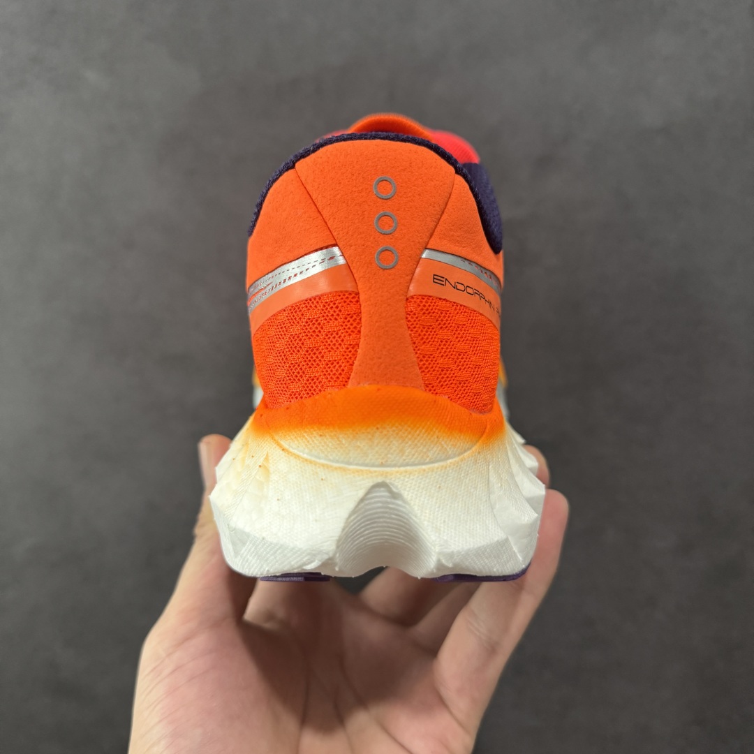 图片[4]-【LX纯原版】SAUCONY索康尼 ENDORPHIN PRO4 啡鹏系列 男女低帮缓震跑步鞋 注意区分市场公司级 品质细节有明显区别 索康尼推出的跑鞋是一款外观激进但脚感舒适的跑鞋 采用了全新的中底设计和鞋面工程 保留了软弹脚感和稳定支撑 适合进阶跑者和喜欢软弹脚感的跑者选择 尺码：36-46带半码-选品中心