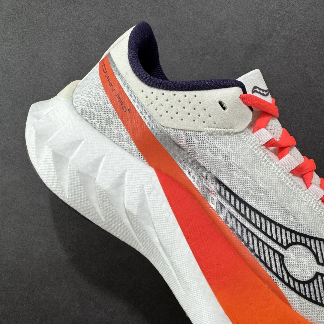 图片[6]-【LX纯原版】SAUCONY索康尼 ENDORPHIN PRO4 啡鹏系列 男女低帮缓震跑步鞋 注意区分市场公司级 品质细节有明显区别 索康尼推出的跑鞋是一款外观激进但脚感舒适的跑鞋 采用了全新的中底设计和鞋面工程 保留了软弹脚感和稳定支撑 适合进阶跑者和喜欢软弹脚感的跑者选择 尺码：36-46带半码-选品中心