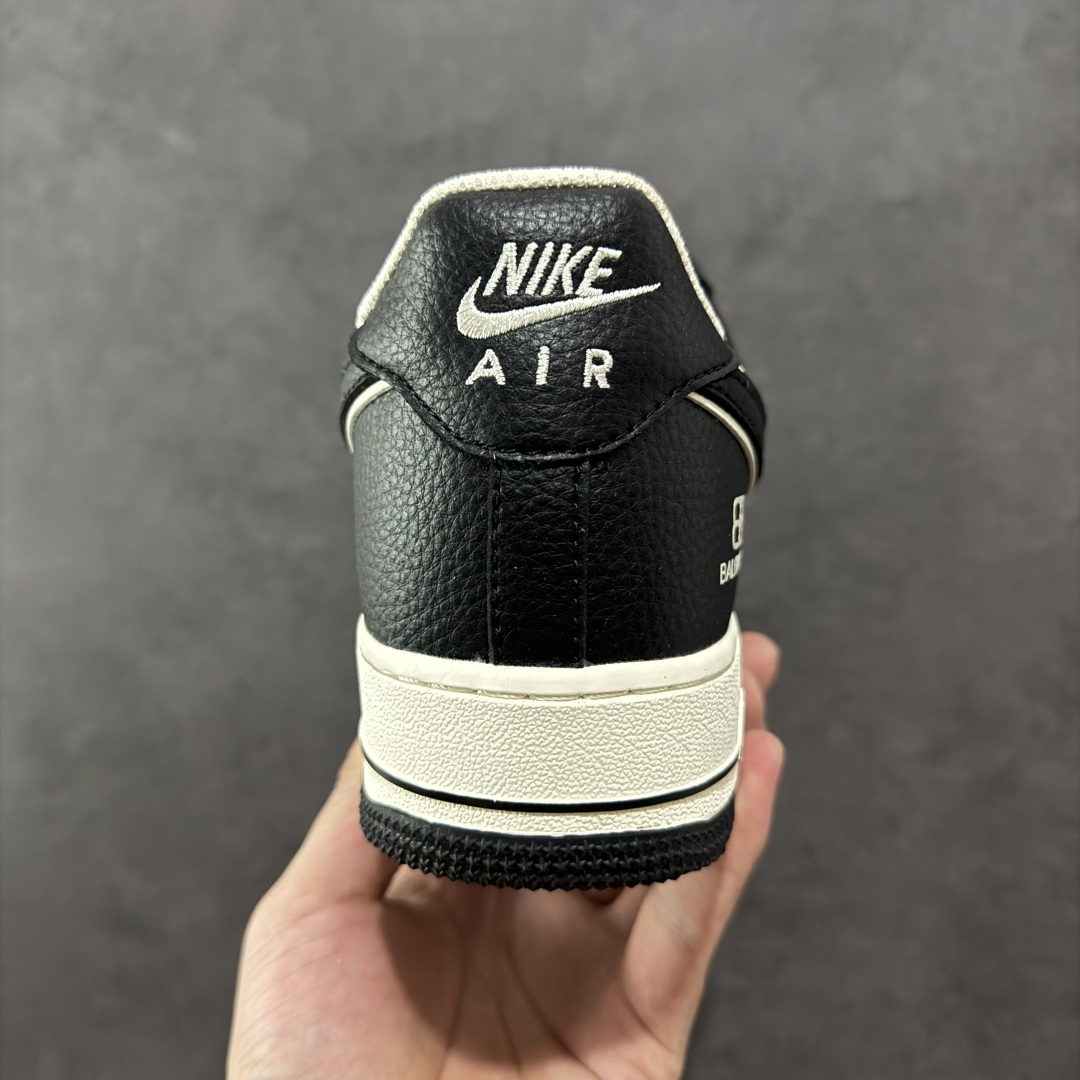  
Balenciaga x Nike Air Force 1 雪山米白黑
空军一号 低帮 运动鞋 休闲