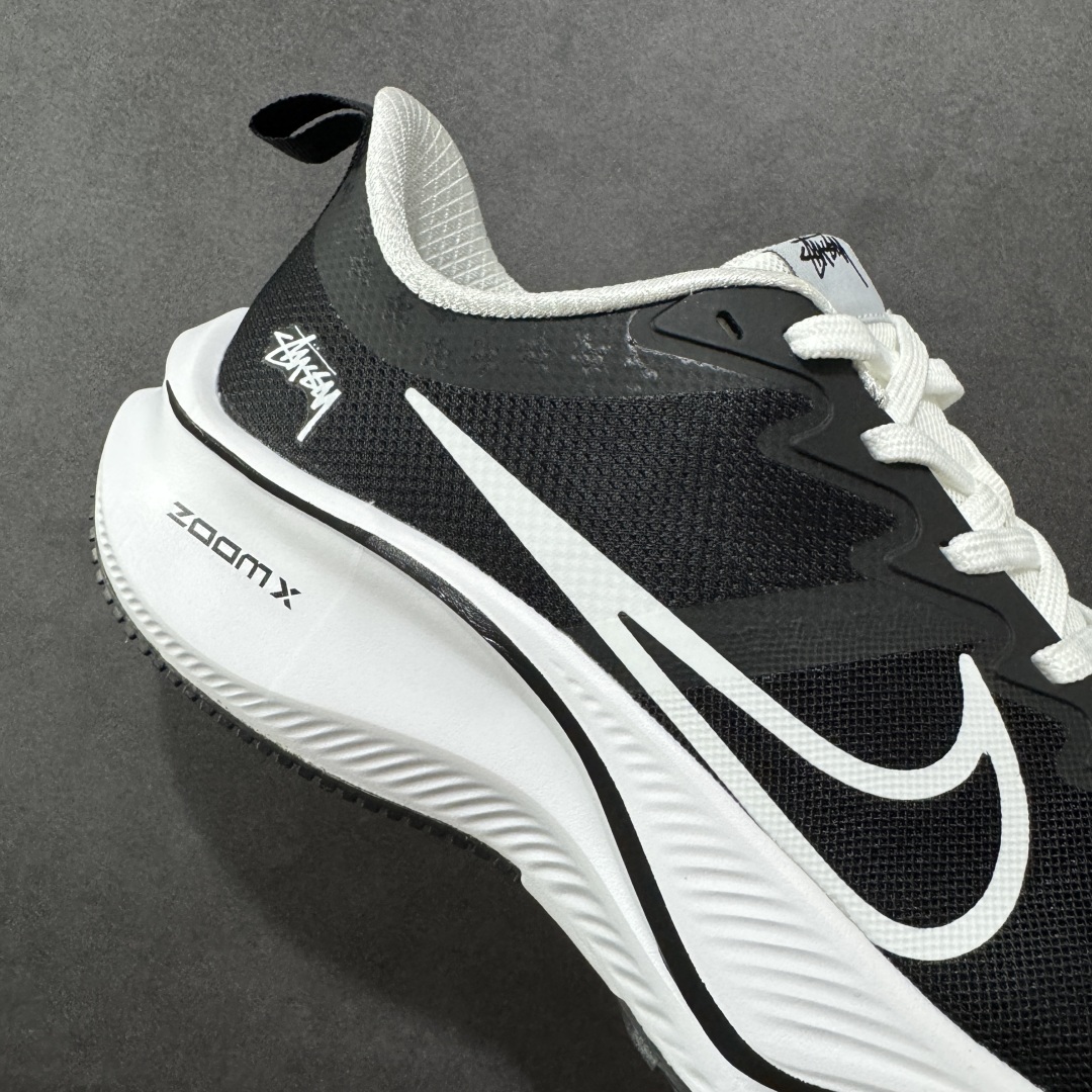 图片[6]-【定制版】Nike Pegasus Plus ×Stussy 舒适百搭防滑耐磨 低帮 休闲跑步鞋 采用全新双层超轻透气网眼布材质 内里嵌入定型海绵 中底搭载前Zoom 全掌React配置 货号：CK4318-149 尺码：36 36.5 37.5 38 38.5 39 40 40.5 41 42 42.5 43 44 45 编码：CCB270280-选品中心