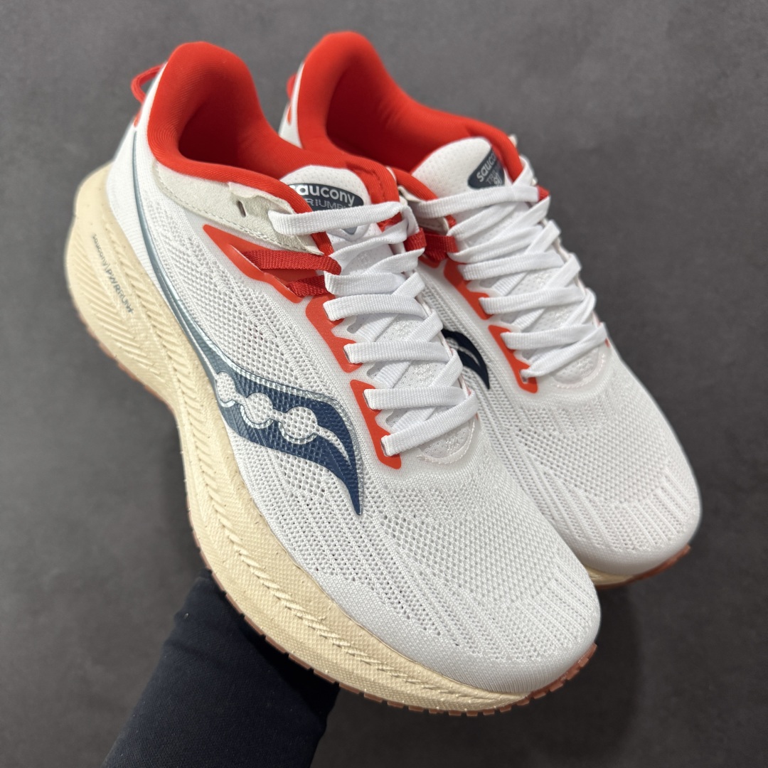 图片[5]-【GX纯原】Saucony Triumph 21 索康尼 胜利21系列 低帮 系带减震耐磨透气低邦马拉松跑步鞋 从胜利走向胜利，世界四大慢跑鞋之一！世界四大慢跑鞋之一，来自美国拥有120多年历史的Saucony（索康尼），本次体验的胜利TRIUMPH 21属于其产品矩阵中的旗舰缓震类。公认为全球唯一的能够同时提供缓震和稳定功能的PWRRUN+中底技术系统，重新调教的加厚脚感更舒适，回弹更出色。前后掌坡差增到10mm，有效缓解落地时冲击力，适合入门新手和大体重跑者。胜利TRIUMPH 20采用PWRRUN+材质中底，前后掌坡差增到10mm，对各种跑步人群都很友好。胜利TRIUMPH 21的脚感号称跑者头等舱并非浪得虚名，不同于其他竞品一味追求的踩屎感，这是一种很有韧性的弹，很有包裹感，安全感的，让人放心的舒适的弹性 尺码：36-46带半码-选品中心