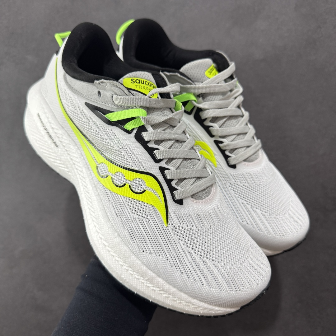 图片[9]-【GX纯原】Saucony Triumph 21 索康尼 胜利21系列 低帮 系带减震耐磨透气低邦马拉松跑步鞋 从胜利走向胜利，世界四大慢跑鞋之一！世界四大慢跑鞋之一，来自美国拥有120多年历史的Saucony（索康尼），本次体验的胜利TRIUMPH 21属于其产品矩阵中的旗舰缓震类。公认为全球唯一的能够同时提供缓震和稳定功能的PWRRUN+中底技术系统，重新调教的加厚脚感更舒适，回弹更出色。前后掌坡差增到10mm，有效缓解落地时冲击力，适合入门新手和大体重跑者。胜利TRIUMPH 20采用PWRRUN+材质中底，前后掌坡差增到10mm，对各种跑步人群都很友好。胜利TRIUMPH 21的脚感号称跑者头等舱并非浪得虚名，不同于其他竞品一味追求的踩屎感，这是一种很有韧性的弹，很有包裹感，安全感的，让人放心的舒适的弹性 尺码：36-46带半码-选品中心