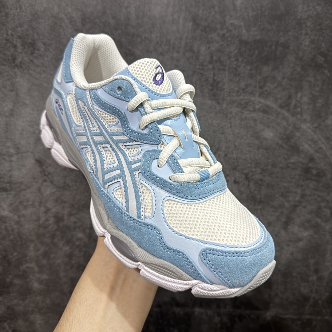 图片[3]-【总裁版本】顶级 Asics GEL-NYC系列 灰白 亚瑟士运动休闲透气专业跑鞋 行业领头版本 出货即巅峰 原鞋购入开发 原材料 原数据打造 完美版型 超完美做工 细节一步到位 原版对比无任何差别 #鞋面采用反绒皮与网布拼接 透气舒适兼具休闲时尚 结合简明的配色 展现品牌的传承及引领复古流行的主题 虎爪造型的LOGO  #鞋身稳定包裹系统 支撑鞋身 经典宽大鞋型配备防偏移设计提升包裹性 穿着舒适鞋面透气孔设计 提供透气性   尺码：36 37 37.5 38 39 40 40.5 41.5 42 42.5 43.5 44 44.5 45 46 47-选品中心