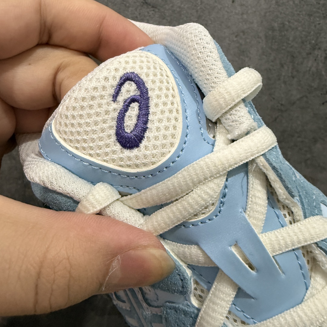 图片[6]-【总裁版本】顶级 Asics GEL-NYC系列 灰白 亚瑟士运动休闲透气专业跑鞋 行业领头版本 出货即巅峰 原鞋购入开发 原材料 原数据打造 完美版型 超完美做工 细节一步到位 原版对比无任何差别 #鞋面采用反绒皮与网布拼接 透气舒适兼具休闲时尚 结合简明的配色 展现品牌的传承及引领复古流行的主题 虎爪造型的LOGO  #鞋身稳定包裹系统 支撑鞋身 经典宽大鞋型配备防偏移设计提升包裹性 穿着舒适鞋面透气孔设计 提供透气性   尺码：36 37 37.5 38 39 40 40.5 41.5 42 42.5 43.5 44 44.5 45 46 47-选品中心