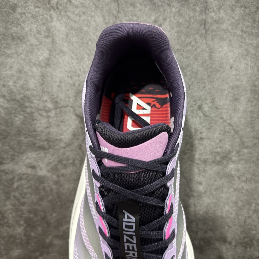 图片[8]-【纯原版】Ad Adizero Boston 13 阿迪马拉松系列超轻防滑训练跑步运动鞋 IS4955 市场目前独家使用真碳柱 组合底版本 区别市场涂漆假碳一体大底货 这双跑鞋在保留了前一代的核心科技的基础上，做了一些调整和优化，让跑鞋的脚感更加柔软、回弹和舒适。同时，它也回归了 BOSTON 系列原本的精神，提供了一双适合各种训练和速度的性能跑鞋。 尺码：36 36.5 37 38 38.5 39 40 40.5 41 42 42.5 43 44 44.5 45-选品中心
