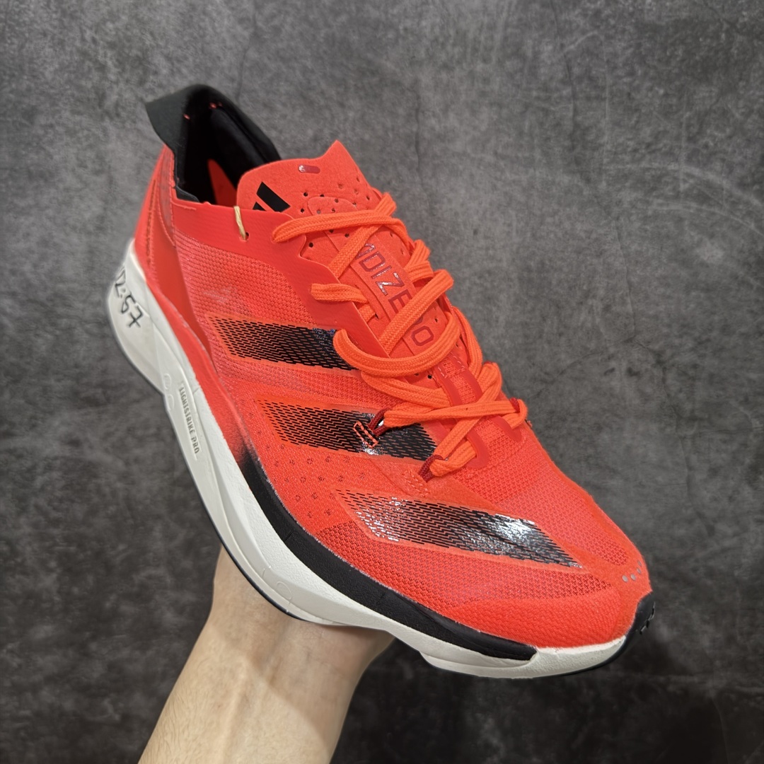 图片[3]-【HD真碳组合底】adidas Adizero Adios Pro 3 舒适百搭减震防滑耐磨 低帮 碳板 马拉松跑步鞋 波士顿3代夏季透气网眼竞速跑鞋 ID3634 延续爪型玻璃纤维推进系统 进化为全掌式的ENERGY RODS 2.0 从脚跟到脚趾的一体成形设计 强化整体推进力 提升速度表现 升级透气鞋面更具支撑性 利用ENGINEERED MESH技术进行不同密度织纹 强化支撑性 更使用50%以上的回收材料製成 减低塑料浪费 此外变薄的鞋舌为前掌提供更多空间 提供跑者更好的穿着感受 马牌轮胎大底耐磨性佳 大底全掌采用耐磨的Continental马牌轮胎大底 在各种环境下保有良好抓地力 尺码：36-45-选品中心