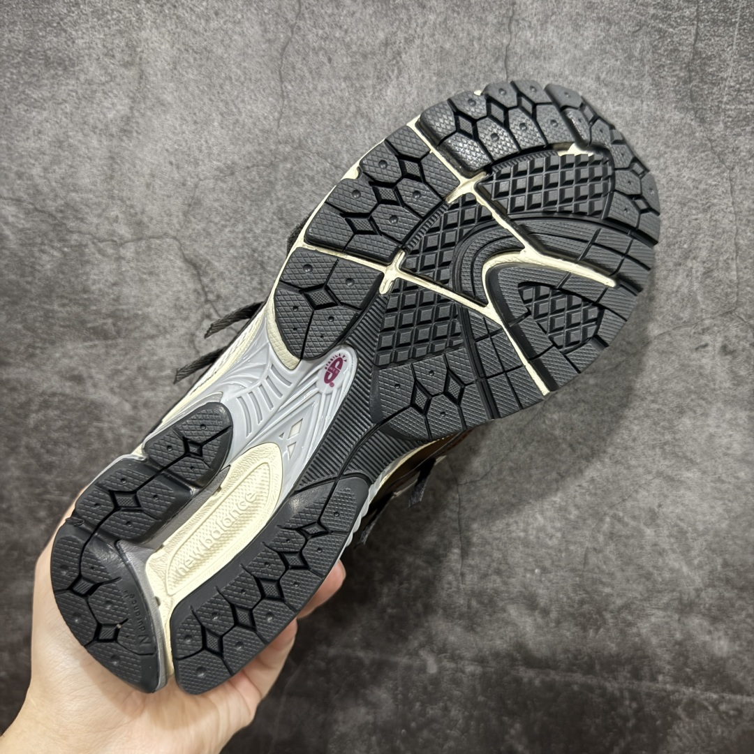 图片[9]-【GS纯原】新百伦 New Balance M1906系列 复古运动鞋单品宝藏老爹鞋 U1906ANA 高端品质 正确六层组合底 市场唯一防伪蓝光跳码鞋标💪🏻 作为NB最经典的档案鞋型之一，与2002一样，1906有着NB最成熟的技术加持和复古款式，而本次推出的版本参照2002r的定位，相信会在性价两端做出权衡。单从造型上来看，依旧是vibe风格，味道很正，细节也很酷，这双1906r无疑必能打入复古跑鞋爱好者的年度鞋款名录。 尺码：36-45半-选品中心