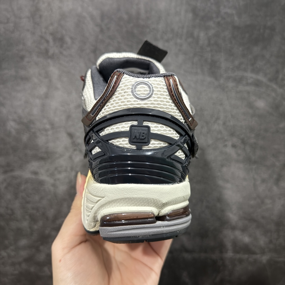 图片[4]-【GS纯原】新百伦 New Balance M1906系列 复古运动鞋单品宝藏老爹鞋 U1906ANA 高端品质 正确六层组合底 市场唯一防伪蓝光跳码鞋标💪🏻 作为NB最经典的档案鞋型之一，与2002一样，1906有着NB最成熟的技术加持和复古款式，而本次推出的版本参照2002r的定位，相信会在性价两端做出权衡。单从造型上来看，依旧是vibe风格，味道很正，细节也很酷，这双1906r无疑必能打入复古跑鞋爱好者的年度鞋款名录。 尺码：36-45半-选品中心