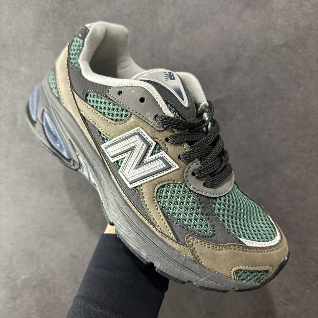 图片[3]-【公司级】New Balance M2010系列 新百伦 复古老爹风网布跑步休闲运动鞋 新百伦经典配色 沿袭了面世之初的经典科技 以ENCAP中底配以升级版 N-ERGY缓震物料 鞋面则采用特色的柔软麂皮搭以NewBalance经典的尼龙网布 低调中还原跑鞋本真 更年轻化的设计理念与材质 让新世代青年得以用全新视角体验经典鞋款的传奇魅力 货号：U2010AGY 尺码：36 37 37.5 38 38.5 39.5 40 40.5 41.5 42 42.5 43 44 45 编码：FSB240250-选品中心