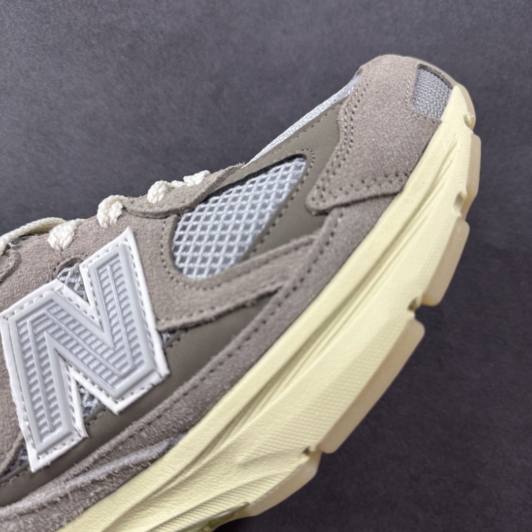 图片[5]-【公司级】New Balance M2010系列 新百伦 复古老爹风网布跑步休闲运动鞋 新百伦经典配色 沿袭了面世之初的经典科技 以ENCAP中底配以升级版 N-ERGY缓震物料 鞋面则采用特色的柔软麂皮搭以NewBalance经典的尼龙网布 低调中还原跑鞋本真 更年轻化的设计理念与材质 让新世代青年得以用全新视角体验经典鞋款的传奇魅力 货号：U2010GD 尺码：36 37 37.5 38 38.5 39.5 40 40.5 41.5 42 42.5 43 44 45 编码：FSB240250-选品中心