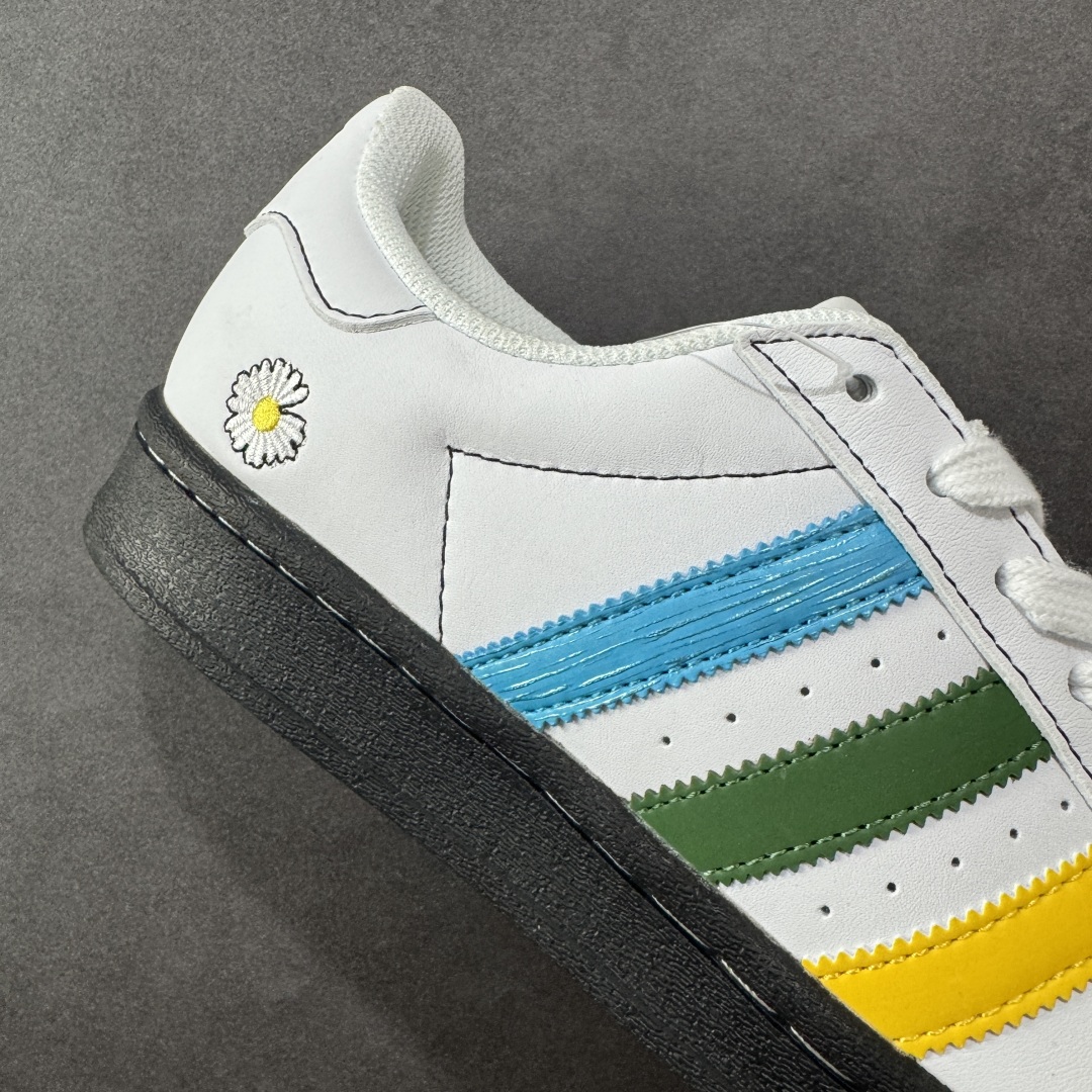 图片[6]-【定制版】AD Originals Superstar x 小雏菊 黑白 采用全新头层拼接皮革材质 后跟采用特色3D立体印字 渠道正品订单 诠释市场最高工艺水平 全鞋进口头层皮料打造 区别市面普通真标版本，进出专柜无压力 货号：BZ2538 尺码：36-45-选品中心