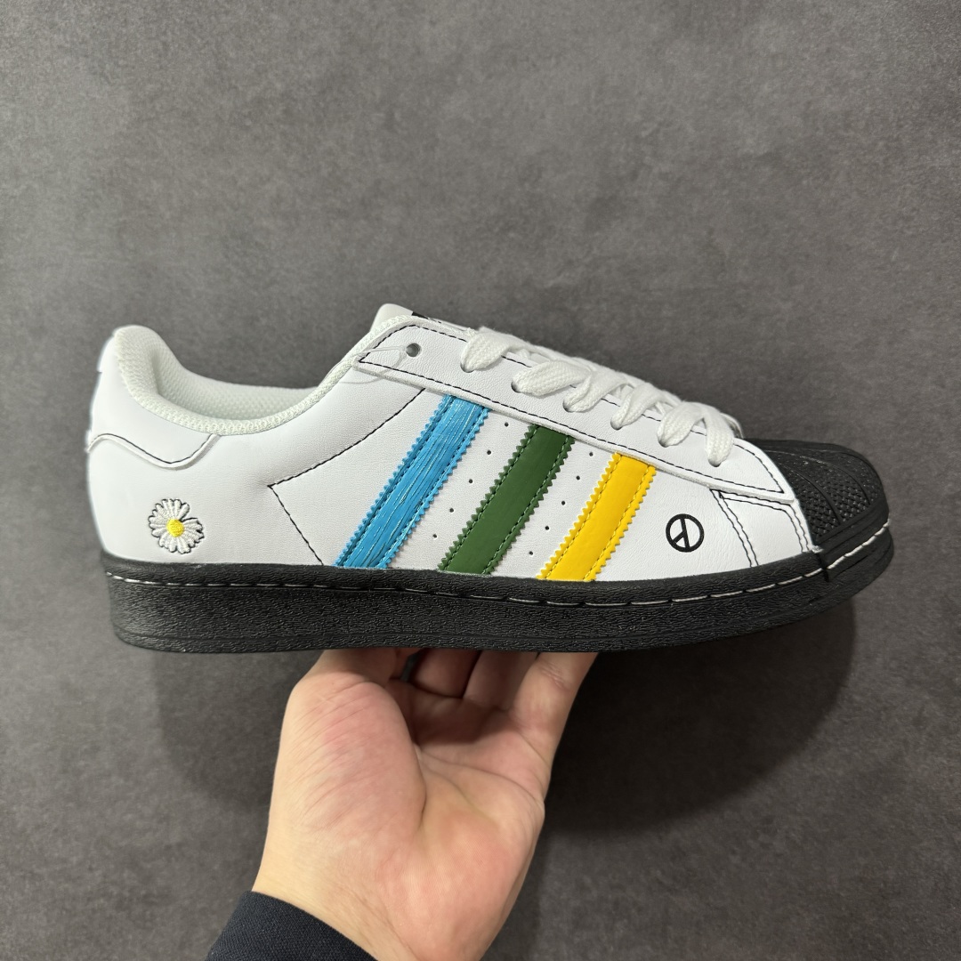 【定制版】AD Originals Superstar x 小雏菊 黑白 采用全新头层拼接皮革材质 后跟采用特色3D立体印字 渠道正品订单 诠释市场最高工艺水平 全鞋进口头层皮料打造 区别市面普通真标版本,进出专柜无压力 货号:BZ2538 尺码:36-45-选品中心