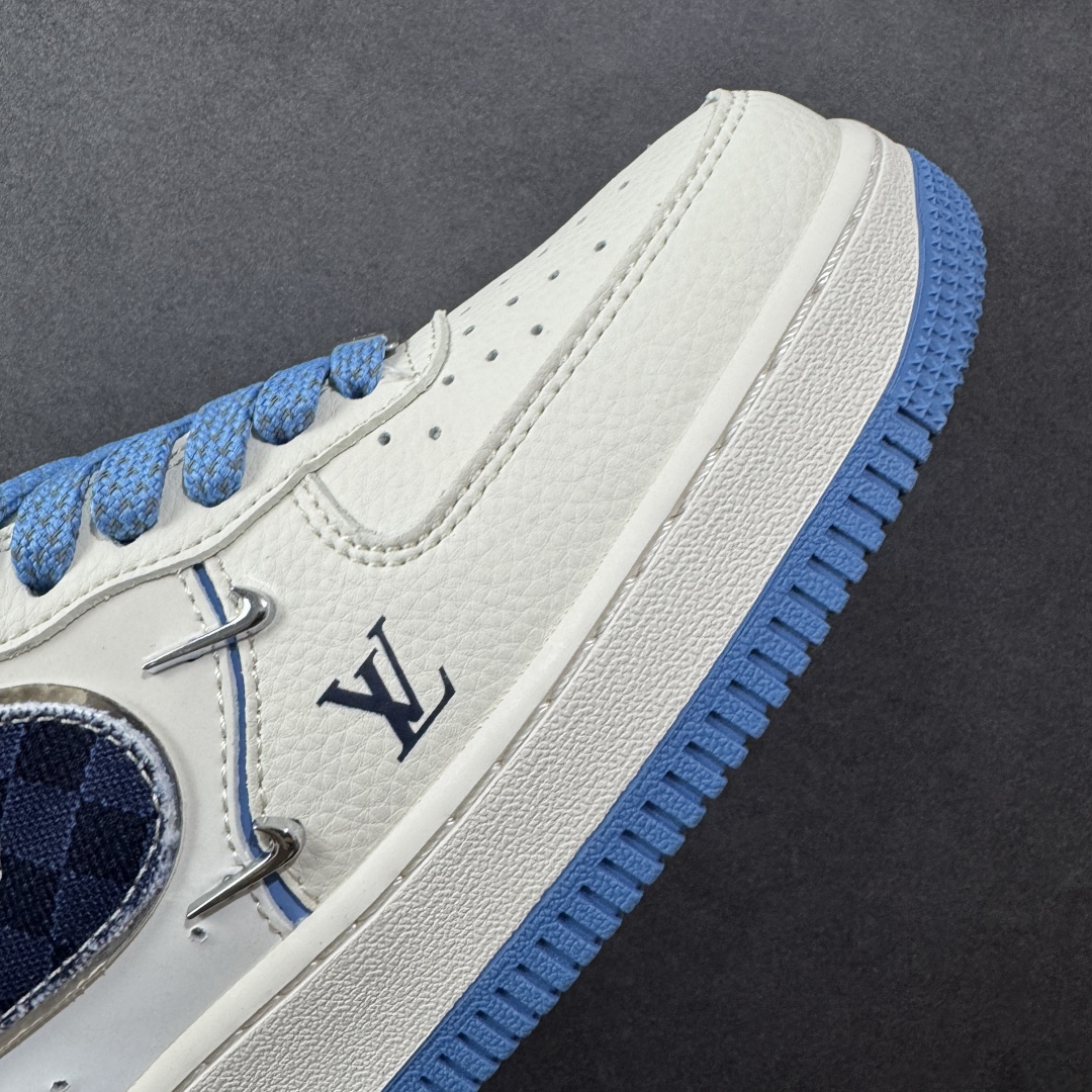 图片[5]-【定制版】NIke Air Force 1 \’07 Low “LV联名——米蓝四勾”空军一号 低帮 运动鞋 休闲鞋 折边针车 工艺难度大 原楦头原纸板 原装鞋盒 定制五金配件 内置全掌气垫 原厂鞋底 货号：XS2869-003 尺码：36 36.5 37.5 38 38.5 39 40 40.5 41 42 42.5 43 44 44.5 45 编码：HXSB320330-选品中心