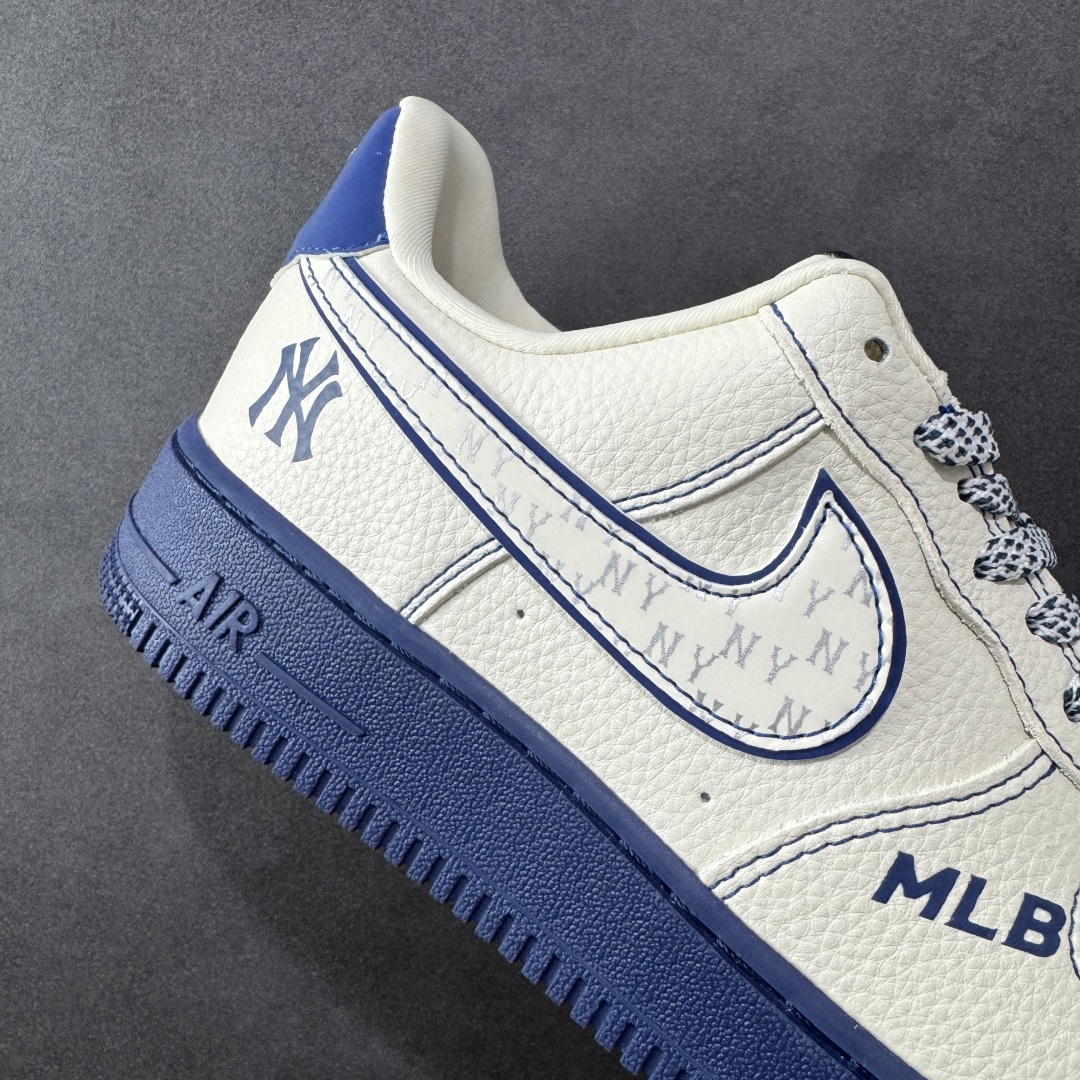 图片[6]-【定制版】Nike Air Force 1 \’07 Low “MLB联名——米蓝线反光”空军一号 低帮 运动鞋 休闲鞋 折边针车 工艺难度大 原楦头原纸板 原装鞋盒 定制五金配件 内置全掌气垫 原厂鞋底 货号：KJ1688-010 尺码：36 36.5 37.5 38 38.5 39 40 40.5 41 42 42.5 43 44 44.5 45 编码：HXSB310320-选品中心