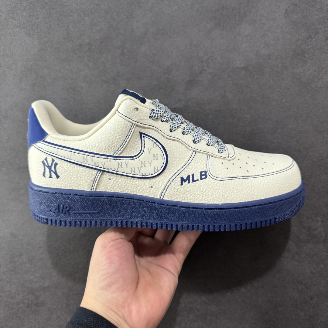 【定制版】Nike Air Force 1 \'07 Low “MLB联名——米蓝线反光”空军一号 低帮 运动鞋 休闲鞋 折边针车 工艺难度大 原楦头原纸板 原装鞋盒 定制五金配件 内置全掌气垫 原厂鞋底 货号:KJ1688-010 尺码:36 36.5 37.5 38 38.5 39 40 40.5 41 42 42.5 43 44 44.5 45 编码:HXSB310320-选品中心
