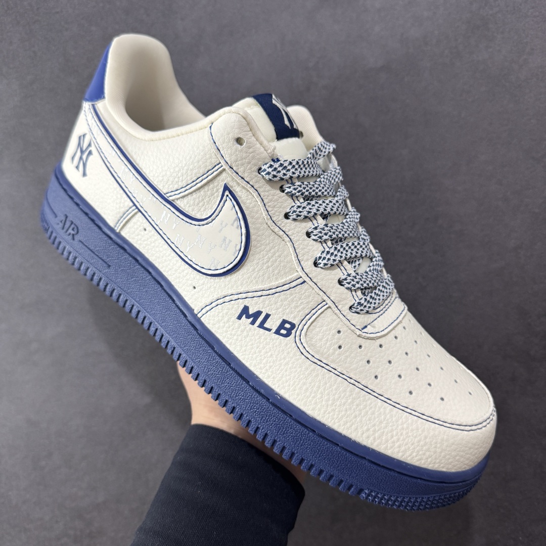 图片[3]-【定制版】Nike Air Force 1 \’07 Low “MLB联名——米蓝线反光”空军一号 低帮 运动鞋 休闲鞋 折边针车 工艺难度大 原楦头原纸板 原装鞋盒 定制五金配件 内置全掌气垫 原厂鞋底 货号：KJ1688-010 尺码：36 36.5 37.5 38 38.5 39 40 40.5 41 42 42.5 43 44 44.5 45 编码：HXSB310320-选品中心