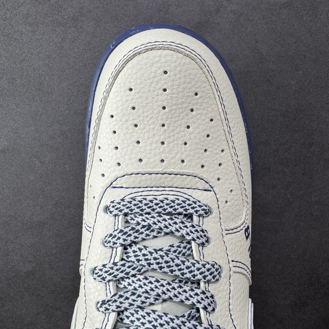 图片[8]-【定制版】Nike Air Force 1 \’07 Low “MLB联名——米蓝线反光”空军一号 低帮 运动鞋 休闲鞋 折边针车 工艺难度大 原楦头原纸板 原装鞋盒 定制五金配件 内置全掌气垫 原厂鞋底 货号：KJ1688-010 尺码：36 36.5 37.5 38 38.5 39 40 40.5 41 42 42.5 43 44 44.5 45 编码：HXSB310320-选品中心