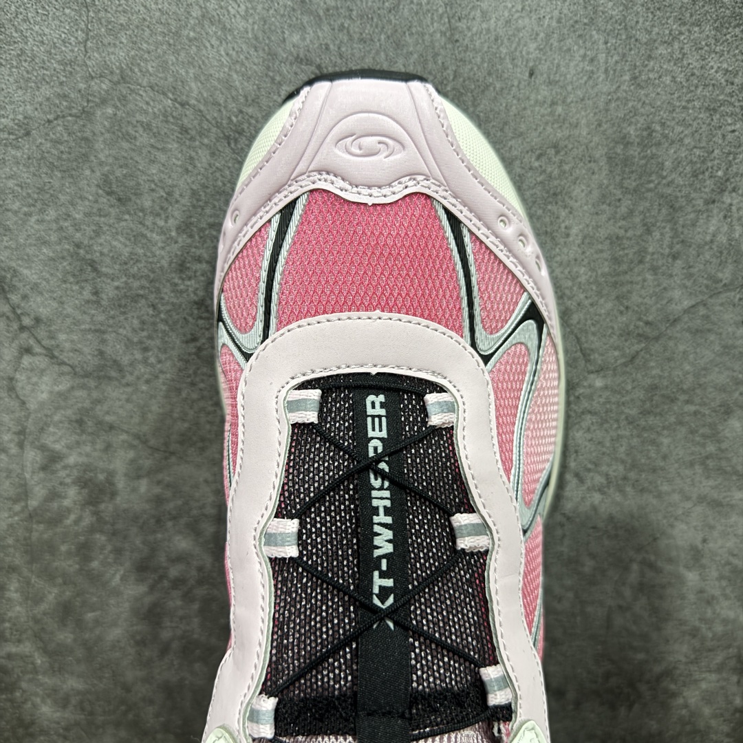 图片[5]-【666版本】SALOMON 萨洛蒙 XT-WHISPER 舒适百搭耐磨轻便低帮 休闲越野训练城市通勤跑步鞋 男女同款 白红渐变 纯原外贸平台特供订单 耗时半年巨作 #全套原纸板楦头开发 #原厂特供网布配套加持 #确保原汁原味 完美呈现版型 #原档数据独家私模五层组合大底 #男女鞋同步官方开发至46 #原装Ortholite轻量化鞋垫 #中底布带钢印编号 原厂TPU锁扣 #进口港宝加持 后跟自然饱满 还原公司包裹性 #鞋面采用SENSIFT贴合技术 #全方位贴合包裹脚型 #鞋跟部鞋底牵引设计 #提供强大的抓地性能 #更适应野外崎岖不平的道路 #基于 SALOMON 初代 XT 鞋身造型并搭载 4D ADVANCED CHASSIS™ 大底打造而成 为这款 XT-WHISPER 带来了多项足部控制与保护等功能性 如在运动过程中控制左右晃动的过程而提高稳定性、改善长途越野过程中足中到足尖的过渡、提高感知岩石的精确度以抵抗尖锐物体对脚底的伤害以及采用动态缓冲来增强穿着舒适感 从而减轻疲劳感 使 XT-WHISPER 成为一双舒适且安全的户外之履 货号：477612 尺码：36 36.5 37.5 38 38.5 39 40 40.5 41 42 42.5 43 44 45 46-选品中心