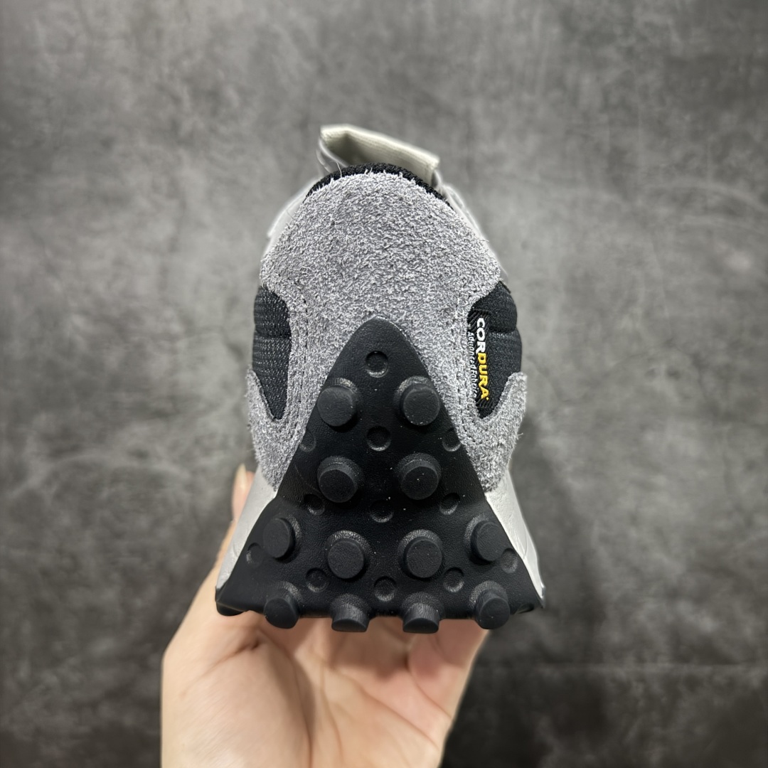 图片[4]-【GS纯原】新百伦 New Balance 327系列 复古运动鞋单品宝藏老爹鞋 U327OD 市场最正确鞋面材料 原鞋开发 鞋尾弧度 材料全部根据原鞋打造 独家私模重新开发 15套尺码模具 非市面普通一体成型的公底 以更纯粹的复古风格设计打造的全新造型。侧身还以解构设计，将 N 字标志以做旧压花样式呈现，样式别具新意。而麂皮、冲孔皮革的塑造，则呈现出高级怀旧气质，也让鞋款在奢华时装风格与运动氛围之间达到了平衡 尺码：36 37 37.5 38 38.5 39.5 40 40.5 41.5 42 42.5 43 44 45-选品中心