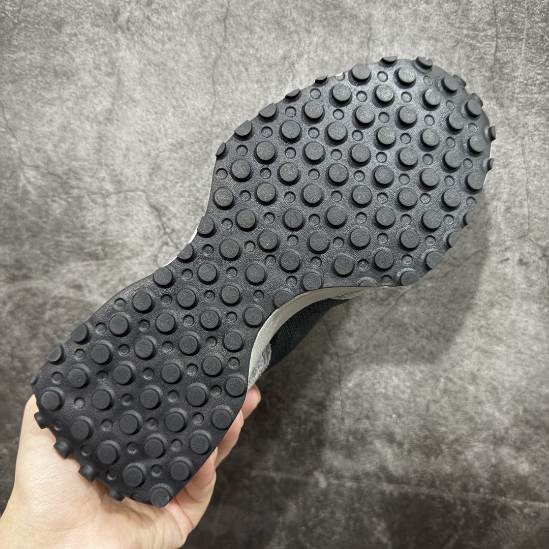 图片[9]-【GS纯原】新百伦 New Balance 327系列 复古运动鞋单品宝藏老爹鞋 U327OD 市场最正确鞋面材料 原鞋开发 鞋尾弧度 材料全部根据原鞋打造 独家私模重新开发 15套尺码模具 非市面普通一体成型的公底 以更纯粹的复古风格设计打造的全新造型。侧身还以解构设计，将 N 字标志以做旧压花样式呈现，样式别具新意。而麂皮、冲孔皮革的塑造，则呈现出高级怀旧气质，也让鞋款在奢华时装风格与运动氛围之间达到了平衡 尺码：36 37 37.5 38 38.5 39.5 40 40.5 41.5 42 42.5 43 44 45-选品中心