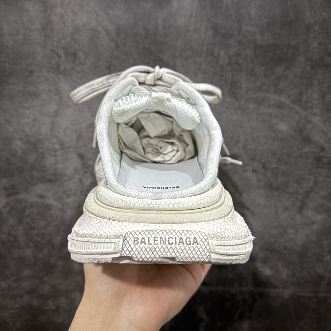 图片[4]-【XA版本】BALENCIAGA 3XL Sneakers 巴黎世家十代网布系带低帮走秀复古老爹鞋半拖 灰黄 全套原纸板楦头开发 最原汁原味的灵魂版型 全鞋荧光划线卡点 胶水把控整洁度追求极致完美 每一双都是工艺品 多重QC质检 超越公司货的品控标准 实实在在的免检产品 原盒原配 正确字体电绣 粗细、位置、大小正确 侧边TPU 透气孔匹配意产原版 正确分离大底 TPU软底 原版一致大底LOGO 立体感十足 原厂皮料水洗做旧 采购原厂网纱 不含皮革 网布材料和聚氨酯 磨损效果 鞋头边缘和后帮 Balenciaga 徽标 鞋面和后跟凸印尺码 鞋舌 3XL 橡胶品牌标识和反光细节 鞋帮拉袢和鞋舌拉祥 配反光细节 备用鞋带在鞋履前侧 可在穿着前取下 便于不同造型搭配 偏大一码 尺码：35 36 37 38 39 40 41 42 43 44 45 46-选品中心