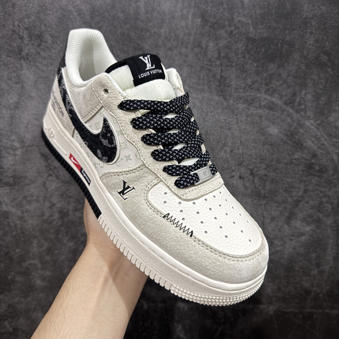 图片[3]-【定制版】海外爆款限量发售！公司级Nike Air Force 1 \’07 Low “LV联名——猪八米白黑”空军一号 低帮 运动鞋 休闲鞋 折边针车 工艺难度大 原楦头原纸板 原装鞋盒 定制五金配件 内置全掌气垫 原厂鞋底 货号：MZ9588-801 尺码：36 36.5 37.5 38 38.5 39 40 40.5 41 42 42.5 43 44 44.5 45-选品中心