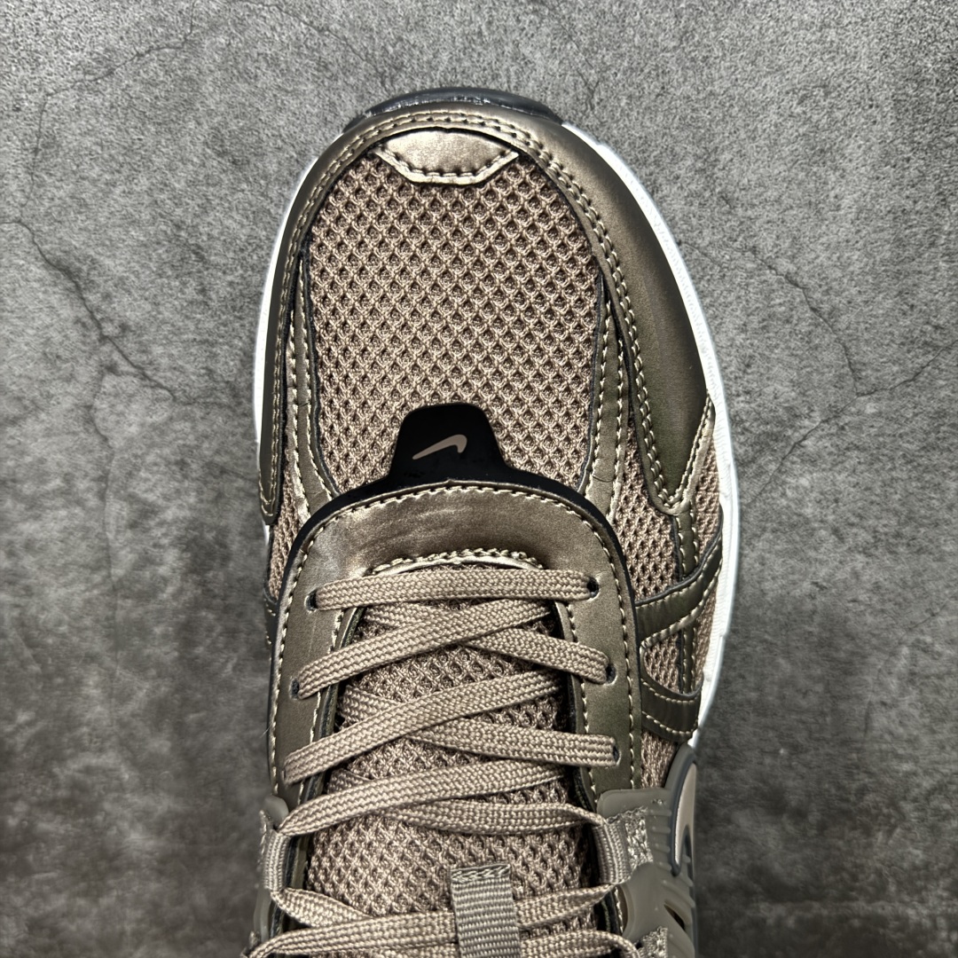 图片[5]-【公司级】NK V2k Runtekk 复古老爹鞋跑步鞋 FD0736-202 材质上使用大面积网眼 皮革 TPU 组成 支撑和透气性肯定不错 中底处由 Cushlon 泡绵打造 保证在压马路时可以提供优秀脚感 并通过一手做旧氧化效果突出复古感 中底造型很容易让大家联想到巴黎世家3XL 增高效果同样不能忽视 尺码：36-45-选品中心