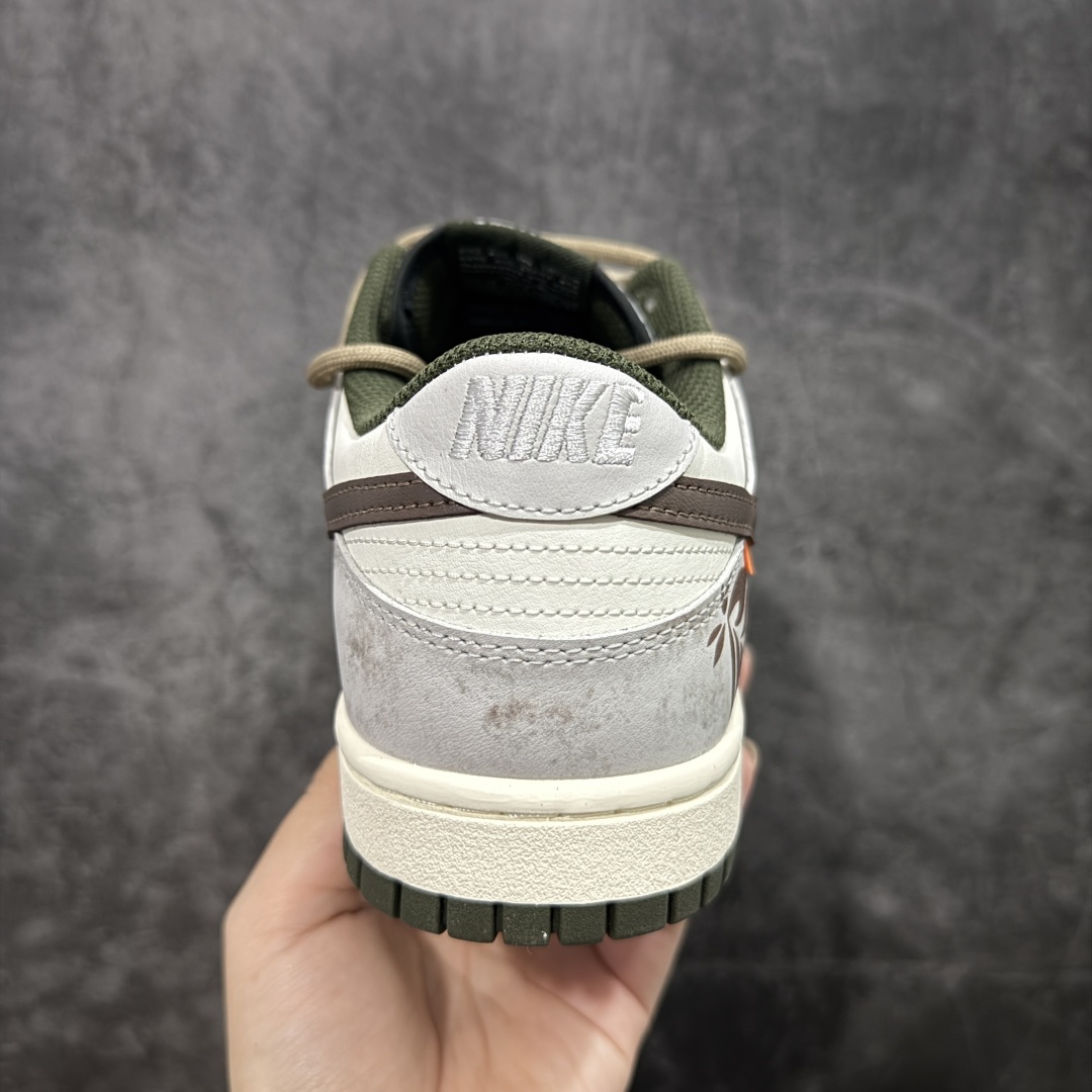 图片[4]-【YC纯原】Nike Dunk Low 羽毛 棕白 此款以经典Dunk Low为廓形，醇厚米白为画布，做旧白交织浅棕鞋带，如大地本色般沉稳包容。标志性黑 Swoosh 划破沉闷，后跟细腻羽毛图腾，是打破常规的个性签章。点缀一抹亮橙，激活视觉记忆。拒绝千篇一律，以细节夺目，重构都市步履美学。 货号： HF5441-102 尺码： 40 40.5 41 42 42.5 43 44 44.5 45 46-选品中心