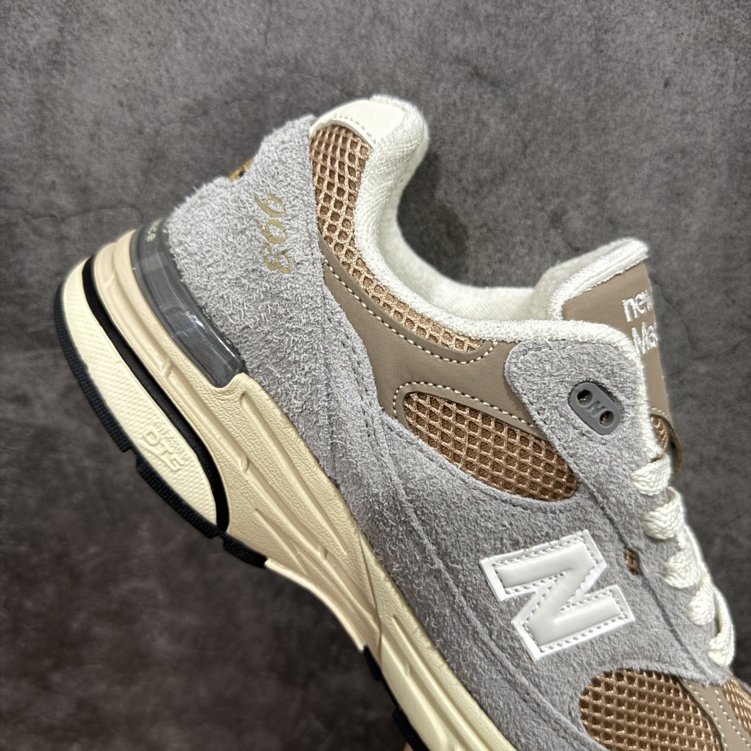 图片[7]-【K版纯原】New Balance U993GG 新百伦NB993总统复古慢跑鞋 正确3M反光细节 原楦原纸版开发 正确6层组合底模精密开发 后跟透明TPU水晶装饰条稳固 沿用了引以为傲的跑鞋手工技艺 采用猪皮绒面并包裹局部透气网面的鞋身设计 菱网鞋舌上刻有New Balance USA 鞋面依旧身着经典的大热之灰 彰显了其高端的品质身份 尺码：36 37 37.5 38 38.5 39 40 40.5 41 42 42.5 43 44 45.5-选品中心
