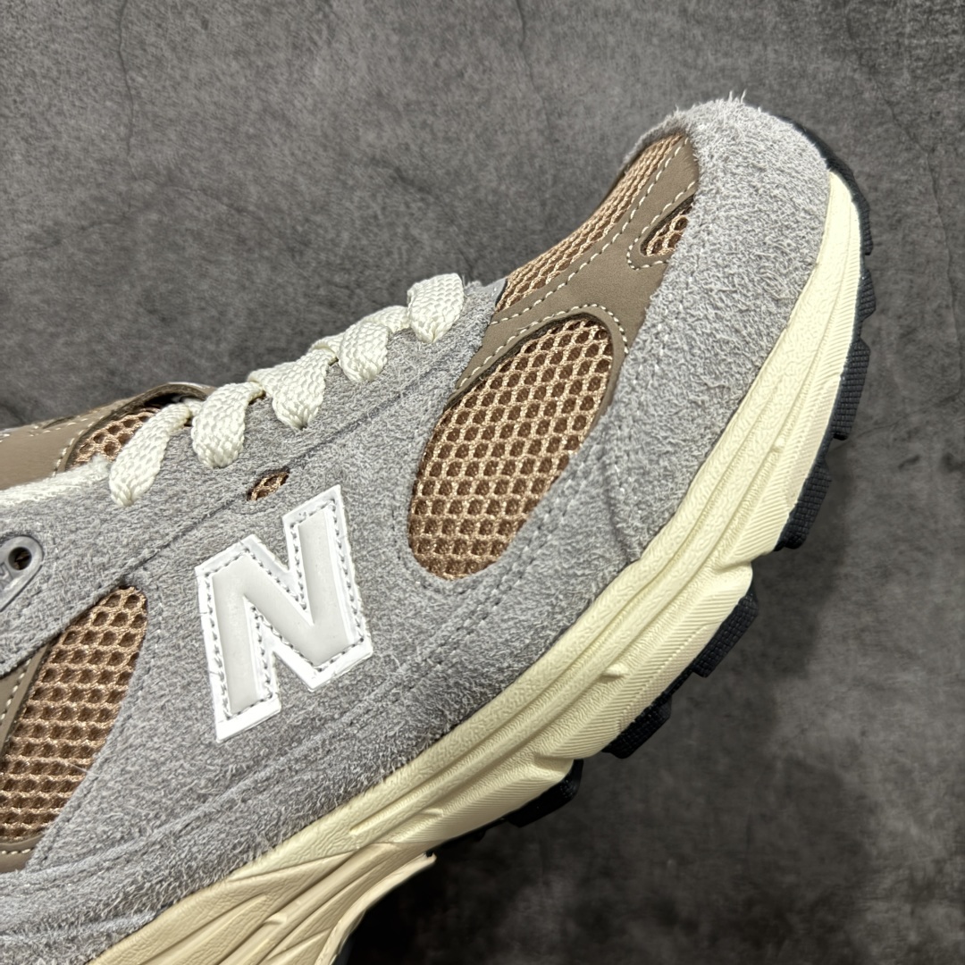 图片[6]-【K版纯原】New Balance U993GG 新百伦NB993总统复古慢跑鞋 正确3M反光细节 原楦原纸版开发 正确6层组合底模精密开发 后跟透明TPU水晶装饰条稳固 沿用了引以为傲的跑鞋手工技艺 采用猪皮绒面并包裹局部透气网面的鞋身设计 菱网鞋舌上刻有New Balance USA 鞋面依旧身着经典的大热之灰 彰显了其高端的品质身份 尺码：36 37 37.5 38 38.5 39 40 40.5 41 42 42.5 43 44 45.5-选品中心