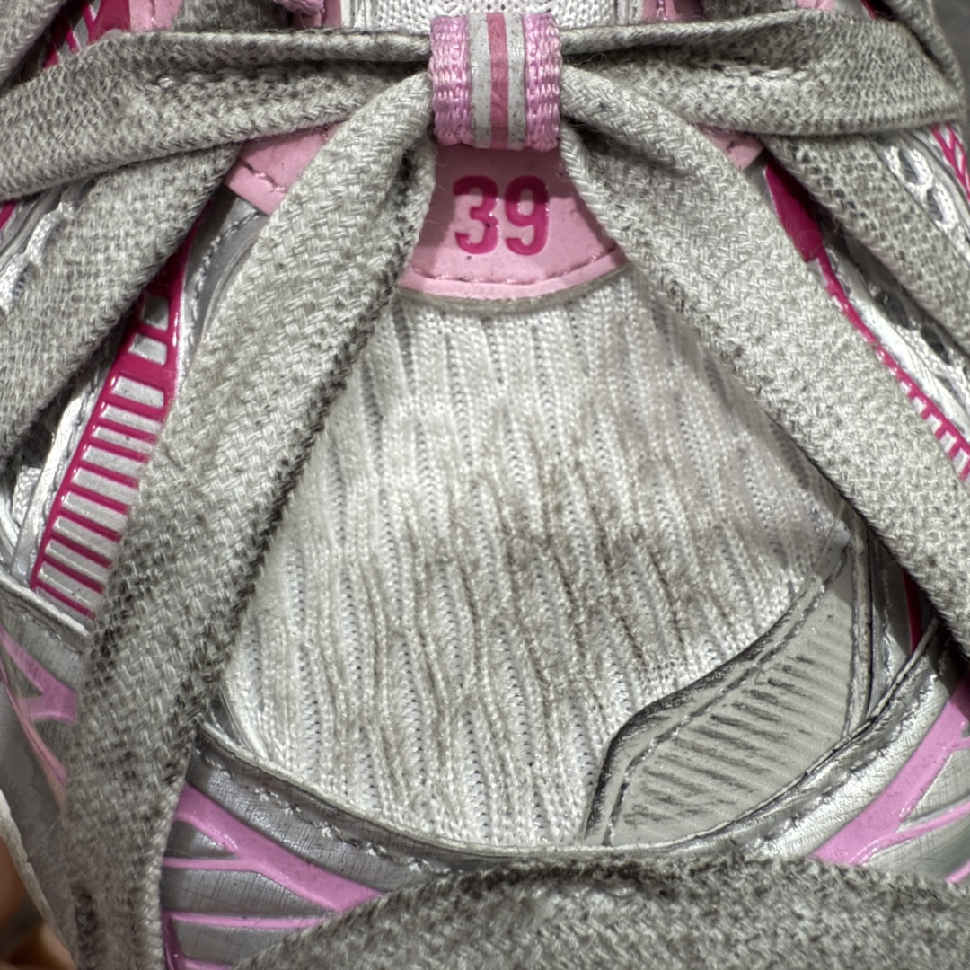 图片[6]-【X版2.0纯原】Balenciaga 3XL 蜘蛛侠 全新金属B扣黑色绑带 Sneaker XXXL 巴黎世家 系带老爹鞋 市面最顶没有之一 原厂楦头生产 网布 超纤 均采购于 原厂材料 不然穿出门就是一眼假 大底独立模具开发 细节修正 无数次版型调整 鞋子可随意对比正品！ 尺码：35/42(偏大一码)-选品中心