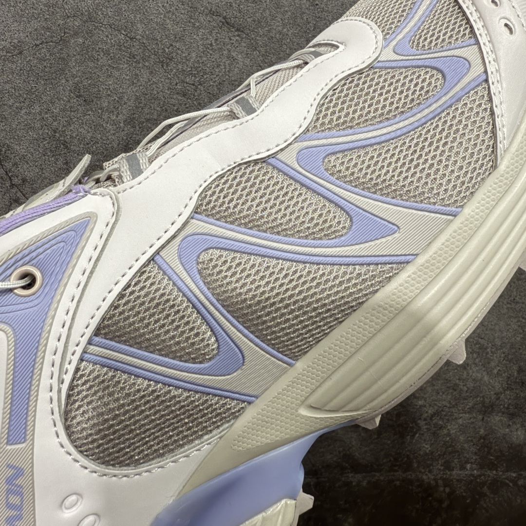 图片[4]-【666版本】SALOMON 萨洛蒙 XT-WHISPER 舒适百搭耐磨轻便低帮 休闲越野训练城市通勤跑步鞋 男女同款 灰紫 纯原外贸平台特供订单 耗时半年巨作 #全套原纸板楦头开发 #原厂特供网布配套加持 #确保原汁原味 完美呈现版型 #原档数据独家私模五层组合大底 #男女鞋同步官方开发至46 #原装Ortholite轻量化鞋垫 #中底布带钢印编号 原厂TPU锁扣 #进口港宝加持 后跟自然饱满 还原公司包裹性 #鞋面采用SENSIFT贴合技术 #全方位贴合包裹脚型 #鞋跟部鞋底牵引设计 #提供强大的抓地性能 #更适应野外崎岖不平的道路 #基于 SALOMON 初代 XT 鞋身造型并搭载 4D ADVANCED CHASSIS™ 大底打造而成 为这款 XT-WHISPER 带来了多项足部控制与保护等功能性 如在运动过程中控制左右晃动的过程而提高稳定性、改善长途越野过程中足中到足尖的过渡、提高感知岩石的精确度以抵抗尖锐物体对脚底的伤害以及采用动态缓冲来增强穿着舒适感 从而减轻疲劳感 使 XT-WHISPER 成为一双舒适且安全的户外之履 货号：477614 尺码：36 36.5 37.5 38 38.5 39 40 40.5 41 42 42.5 43 44 45 46-选品中心