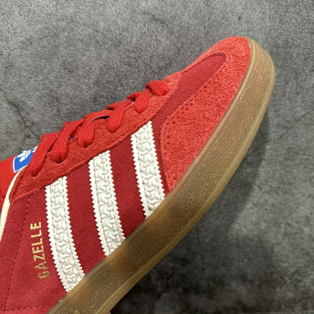 图片[6]-【T版2.0长字体】AD Original Gazelle Indoor Trainers 瞪羚室内鞋系列低帮复古百搭休闲运动德训风板鞋 IF1808 同价位中品质最佳 最优选择版本 原厂翻毛皮料 翻毛效果 卡色与原版无差别 正确半透大底 大底厚度质感比市面好很多 完美版型 实拍可感受 随意对比可匹敌任何价位品质 全套原纸板楦头开发 每道工序同步公司流程 确保原汁原味 中底原厂特供纳米纤维板 区别市面劣质纸板中底 原厂海玻璃鞋垫 中置乳胶足弓支撑垫 正确3/2横条宽版背胶 一比一鞋头弧度高度鞋身弧度 烫金亮度高频深浅同步原鞋 原厂港宝加持定型后跟R度完美 原厂高频磨具加持 Logo字体 凹凸明显 轮廓分明 描漆定位精准 三道杠为尖角45°锯齿状 高频立体感很强 区别圆形锯齿 已最大程度还原公司 欢迎对比 尺码：35.5 36 36.5 37 38 38.5 39 40 40.5 41 42 42.5 43 44 44.5 45-选品中心
