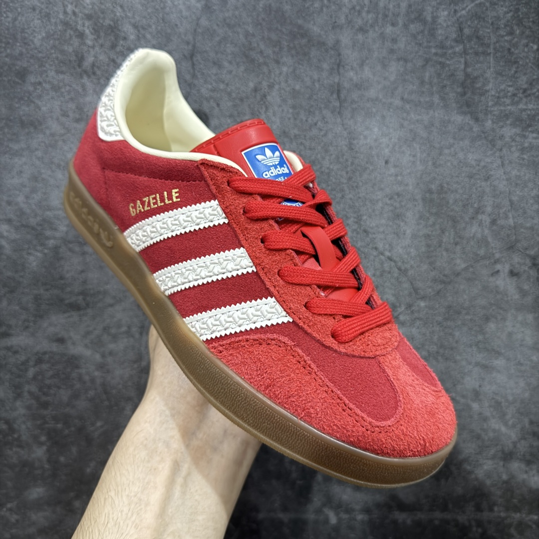 图片[3]-【T版2.0长字体】AD Original Gazelle Indoor Trainers 瞪羚室内鞋系列低帮复古百搭休闲运动德训风板鞋 IF1808 同价位中品质最佳 最优选择版本 原厂翻毛皮料 翻毛效果 卡色与原版无差别 正确半透大底 大底厚度质感比市面好很多 完美版型 实拍可感受 随意对比可匹敌任何价位品质 全套原纸板楦头开发 每道工序同步公司流程 确保原汁原味 中底原厂特供纳米纤维板 区别市面劣质纸板中底 原厂海玻璃鞋垫 中置乳胶足弓支撑垫 正确3/2横条宽版背胶 一比一鞋头弧度高度鞋身弧度 烫金亮度高频深浅同步原鞋 原厂港宝加持定型后跟R度完美 原厂高频磨具加持 Logo字体 凹凸明显 轮廓分明 描漆定位精准 三道杠为尖角45°锯齿状 高频立体感很强 区别圆形锯齿 已最大程度还原公司 欢迎对比 尺码：35.5 36 36.5 37 38 38.5 39 40 40.5 41 42 42.5 43 44 44.5 45-选品中心