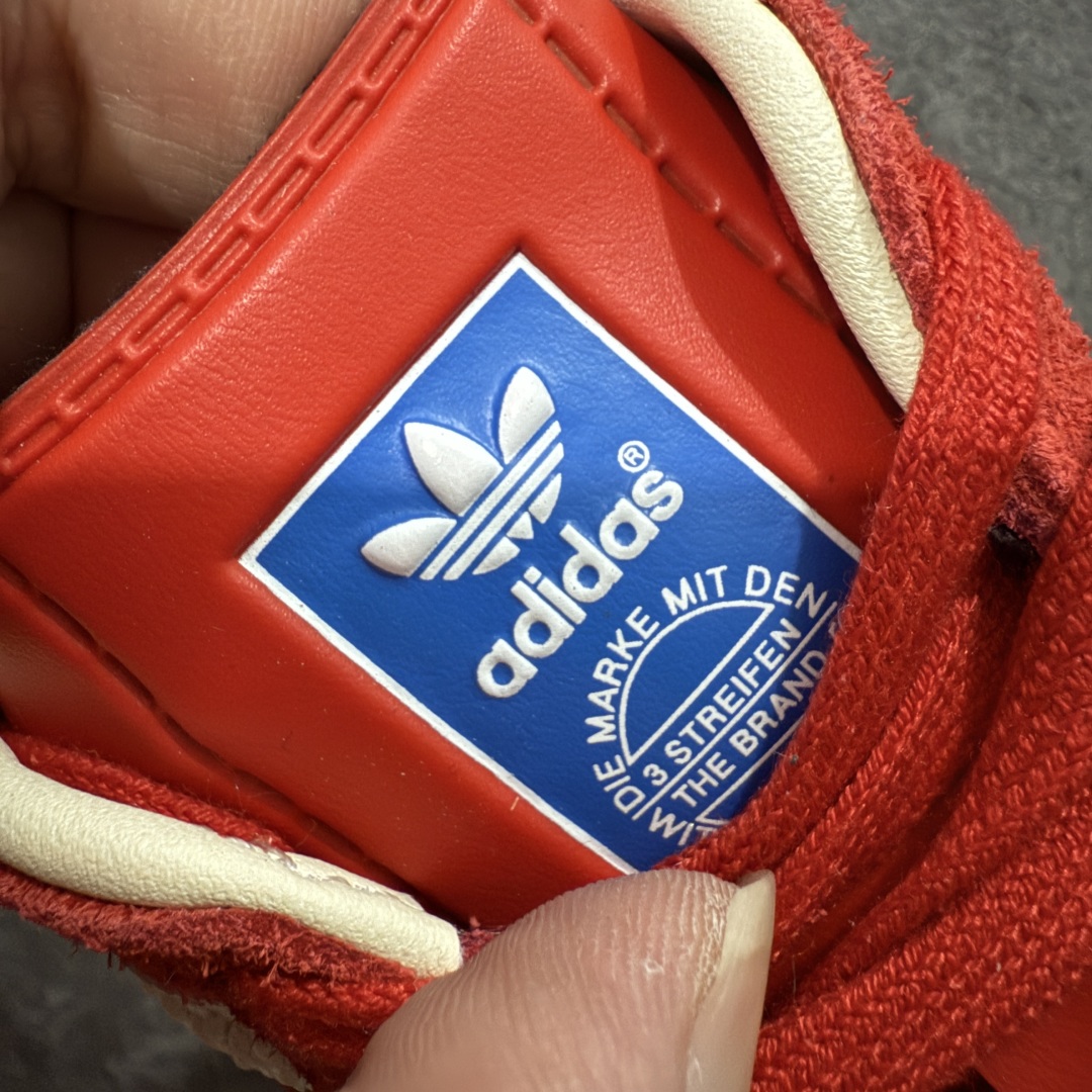 图片[6]-【T版2.0长字体】AD Original Gazelle Indoor Trainers 瞪羚室内鞋系列低帮复古百搭休闲运动德训风板鞋 IF1808 同价位中品质最佳 最优选择版本 原厂翻毛皮料 翻毛效果 卡色与原版无差别 正确半透大底 大底厚度质感比市面好很多 完美版型 实拍可感受 随意对比可匹敌任何价位品质 全套原纸板楦头开发 每道工序同步公司流程 确保原汁原味 中底原厂特供纳米纤维板 区别市面劣质纸板中底 原厂海玻璃鞋垫 中置乳胶足弓支撑垫 正确3/2横条宽版背胶 一比一鞋头弧度高度鞋身弧度 烫金亮度高频深浅同步原鞋 原厂港宝加持定型后跟R度完美 原厂高频磨具加持 Logo字体 凹凸明显 轮廓分明 描漆定位精准 三道杠为尖角45°锯齿状 高频立体感很强 区别圆形锯齿 已最大程度还原公司 欢迎对比 尺码：35.5 36 36.5 37 38 38.5 39 40 40.5 41 42 42.5 43 44 44.5 45-选品中心