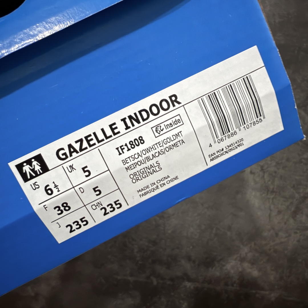 图片[9]-【T版2.0长字体】AD Original Gazelle Indoor Trainers 瞪羚室内鞋系列低帮复古百搭休闲运动德训风板鞋 IF1808 同价位中品质最佳 最优选择版本 原厂翻毛皮料 翻毛效果 卡色与原版无差别 正确半透大底 大底厚度质感比市面好很多 完美版型 实拍可感受 随意对比可匹敌任何价位品质 全套原纸板楦头开发 每道工序同步公司流程 确保原汁原味 中底原厂特供纳米纤维板 区别市面劣质纸板中底 原厂海玻璃鞋垫 中置乳胶足弓支撑垫 正确3/2横条宽版背胶 一比一鞋头弧度高度鞋身弧度 烫金亮度高频深浅同步原鞋 原厂港宝加持定型后跟R度完美 原厂高频磨具加持 Logo字体 凹凸明显 轮廓分明 描漆定位精准 三道杠为尖角45°锯齿状 高频立体感很强 区别圆形锯齿 已最大程度还原公司 欢迎对比 尺码：35.5 36 36.5 37 38 38.5 39 40 40.5 41 42 42.5 43 44 44.5 45-选品中心